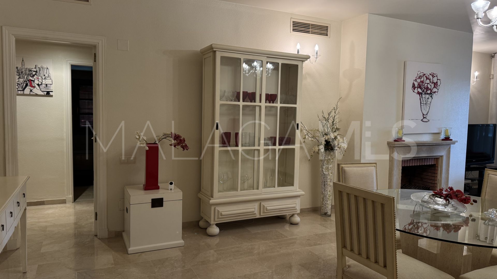 Apartamento planta baja for sale with 3 bedrooms in Marbella Ciudad