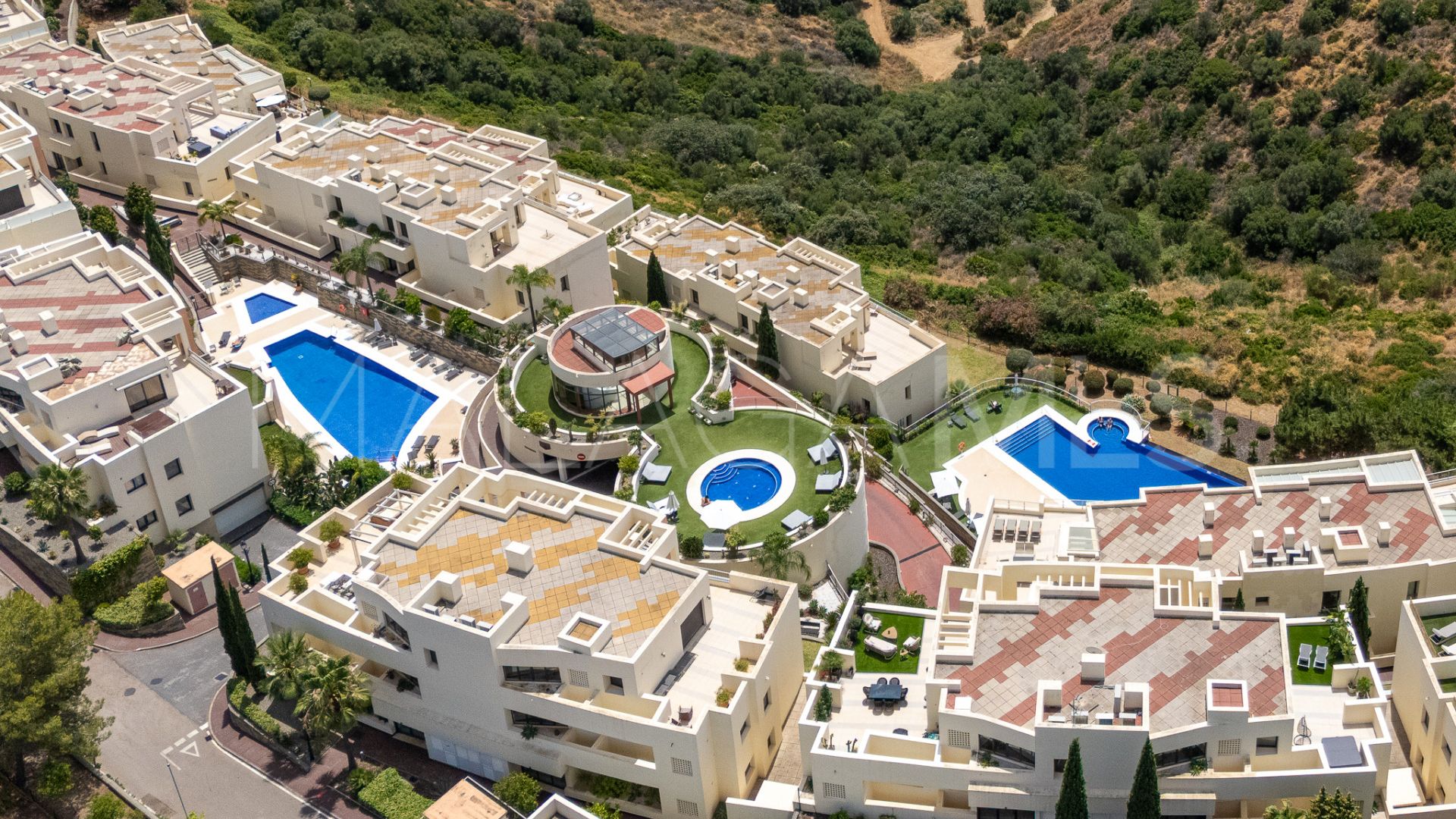 For sale ground floor apartment in Los Altos de los Monteros