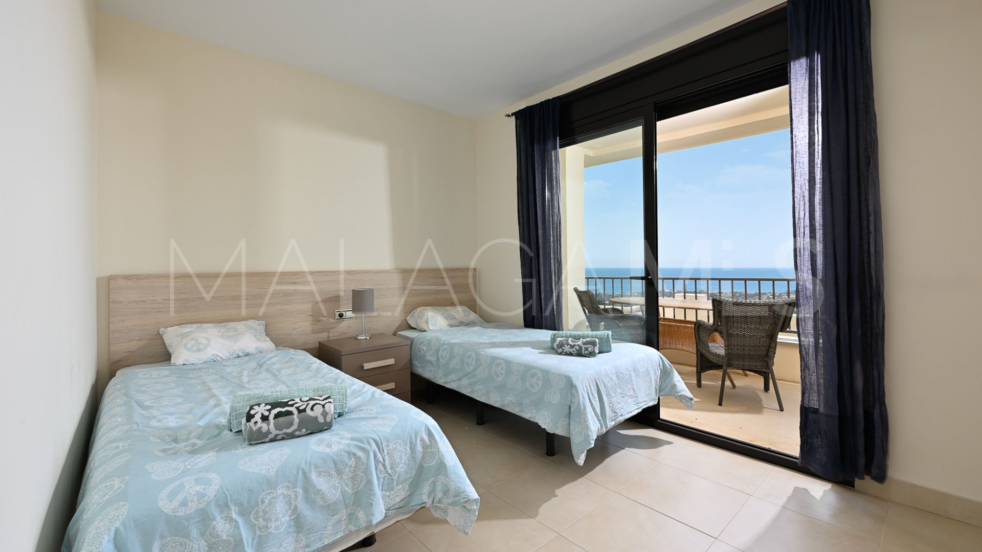 For sale ground floor apartment in Los Altos de los Monteros