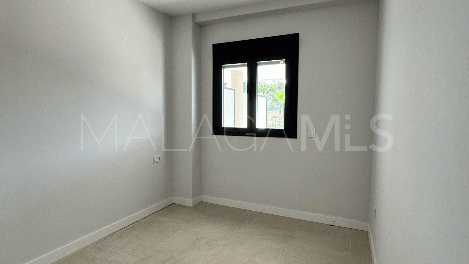 Estepona Este, apartamento planta baja for sale