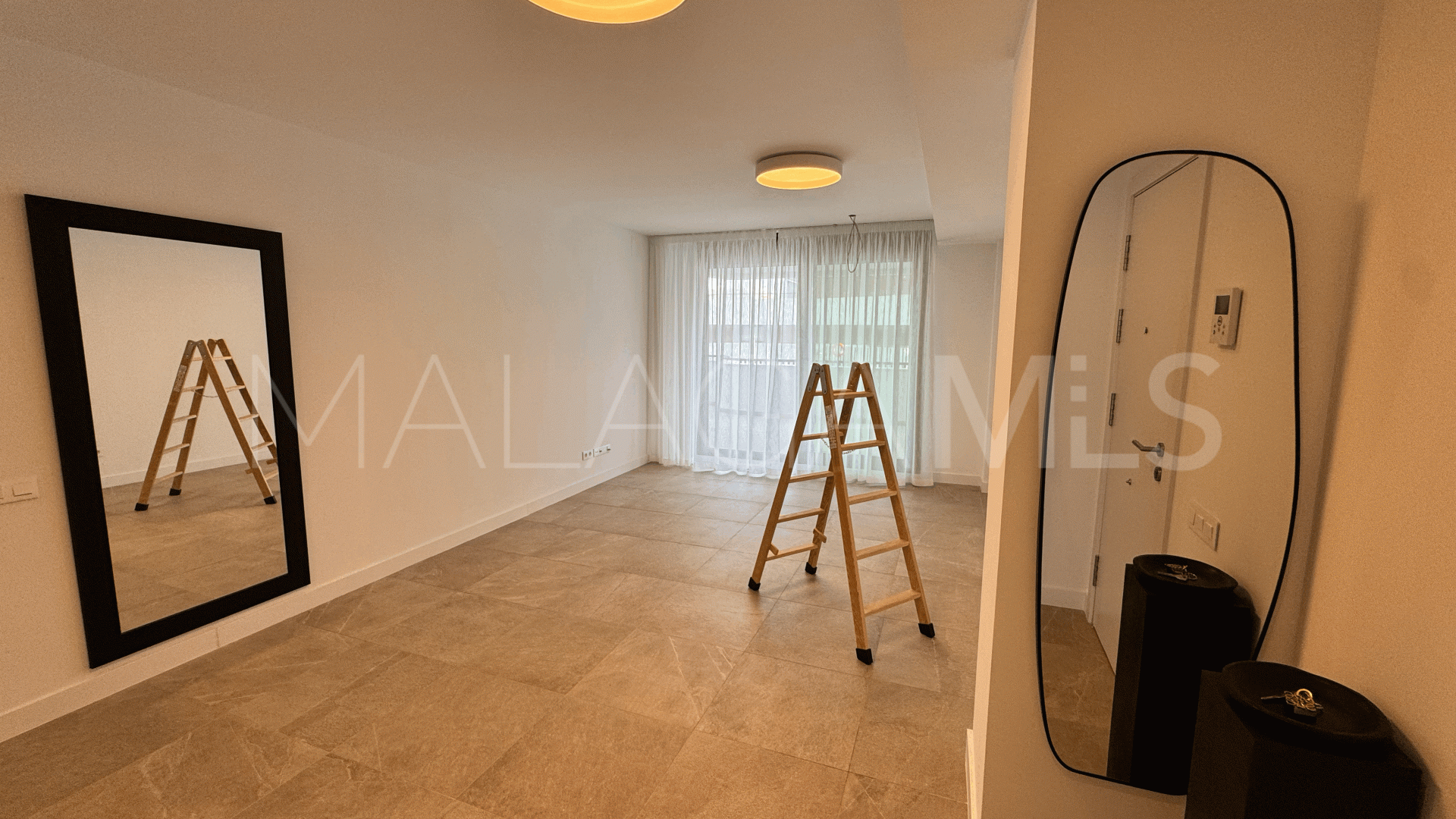 Markplanslägenhet for sale in Estepona Stad