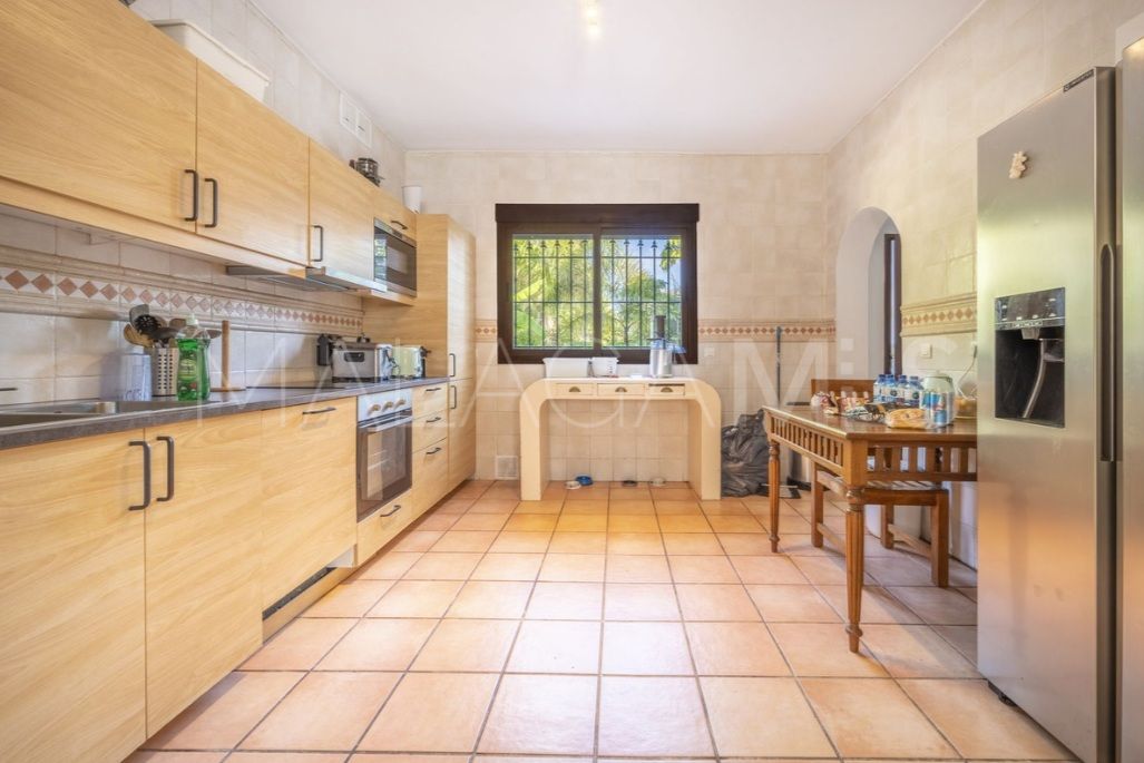 Villa for sale in Casasola