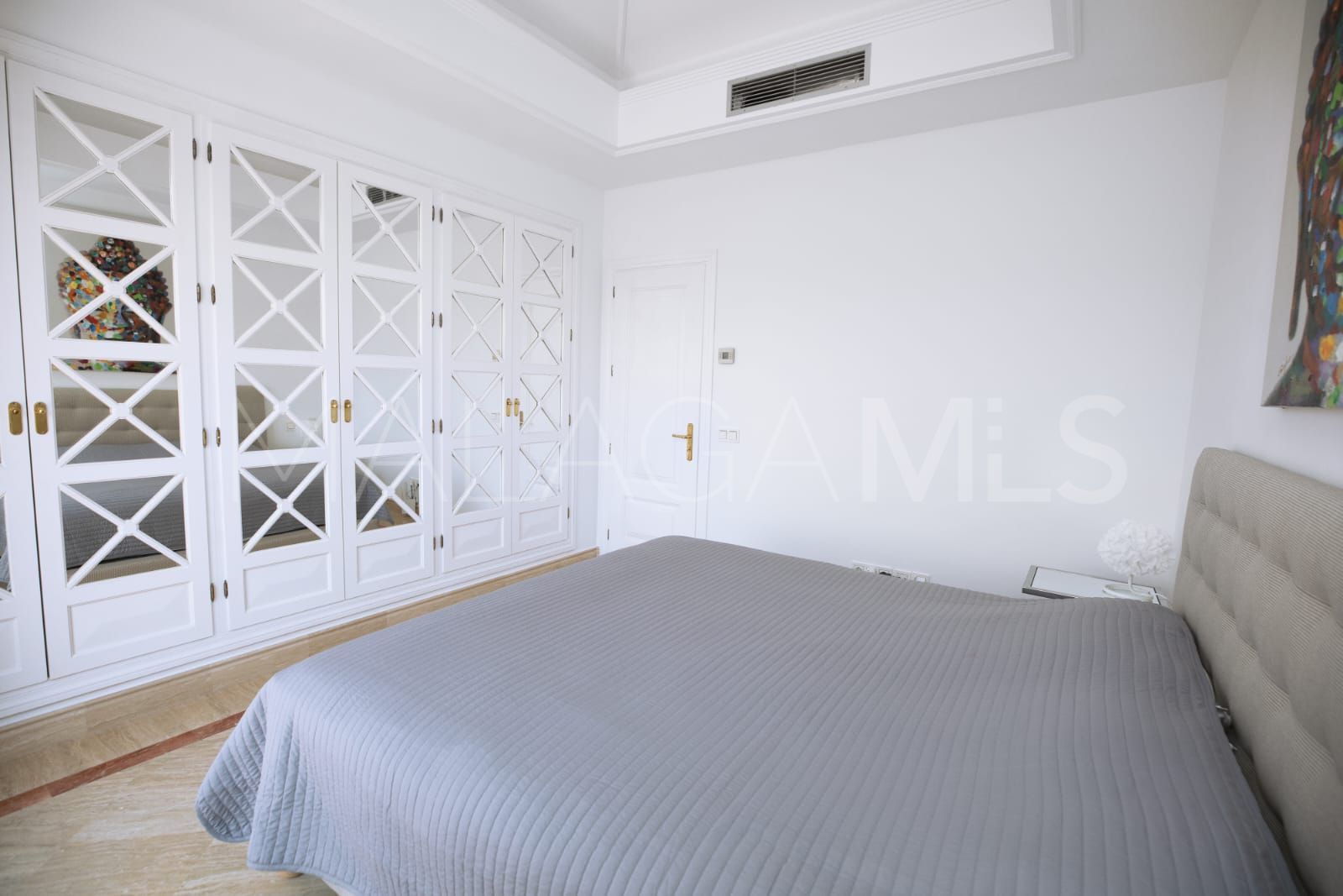 Atico duplex a la venta in Marbella Golden Mile with 3 bedrooms