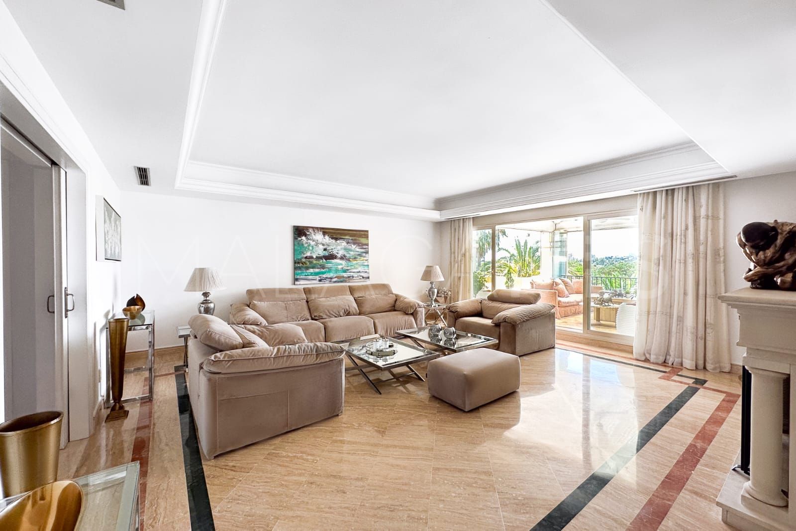 Atico duplex a la venta in Marbella Golden Mile with 3 bedrooms