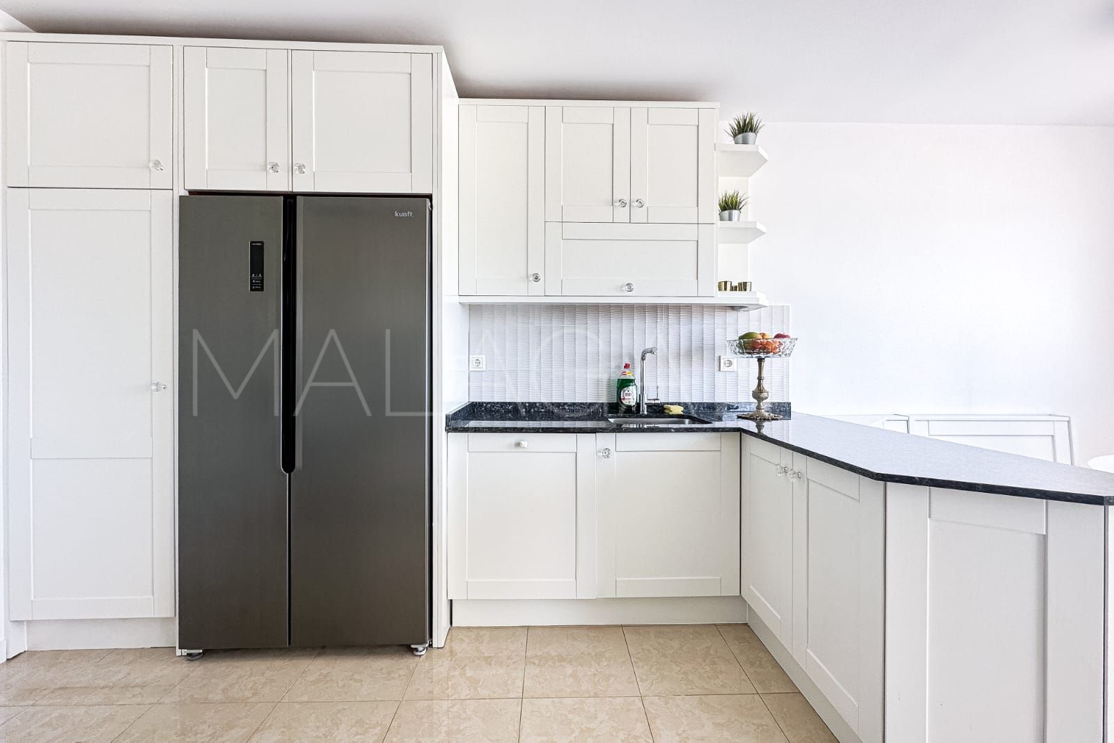 Atico duplex a la venta in Marbella Golden Mile with 3 bedrooms