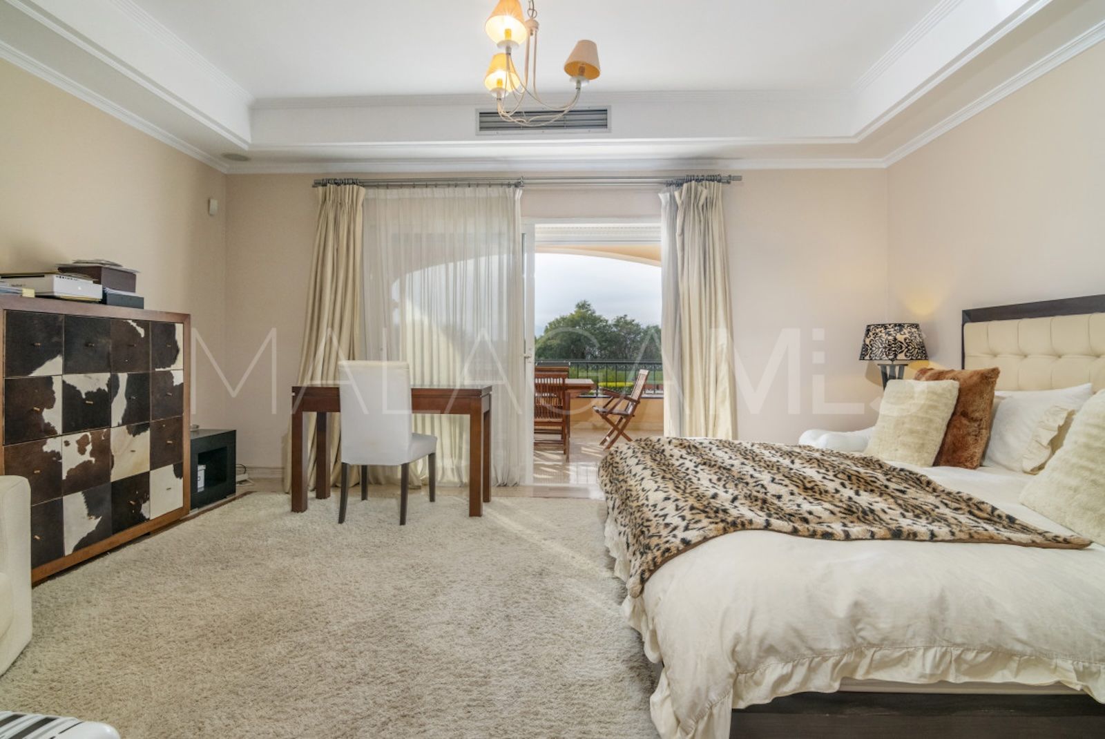Lägenhet for sale in Marbella Golden Mile