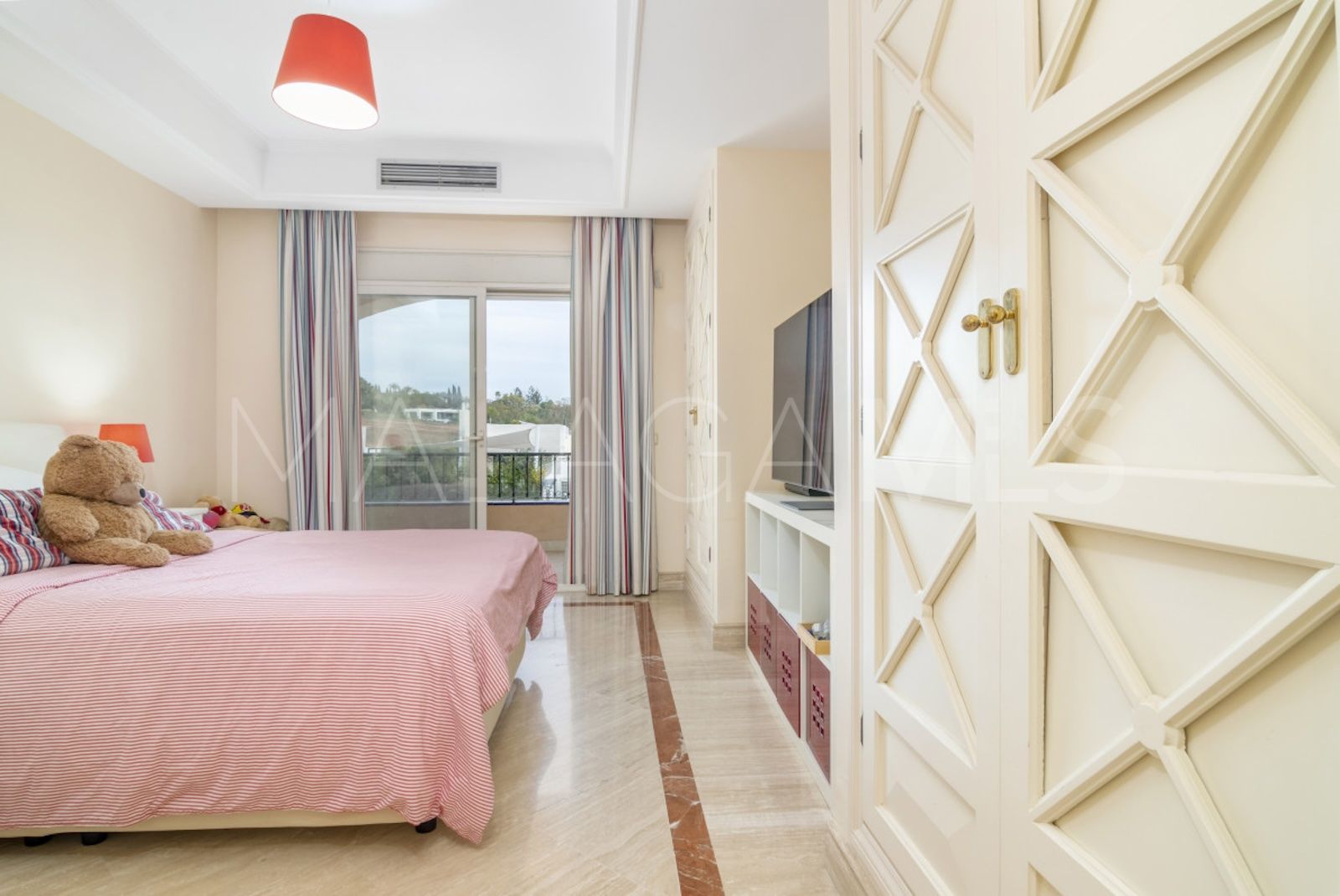 Lägenhet for sale in Marbella Golden Mile