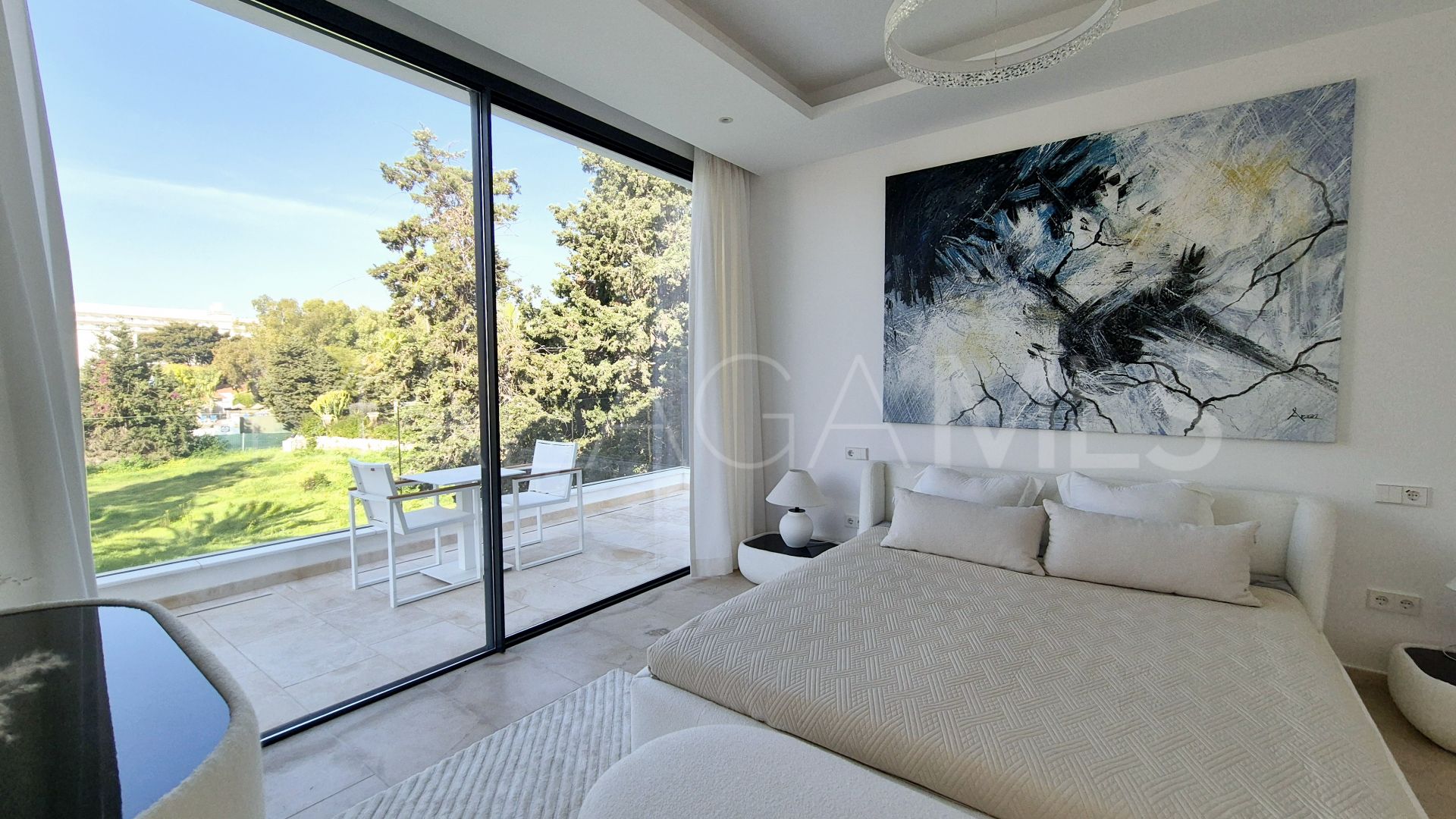 For sale Guadalmina Baja villa with 7 bedrooms