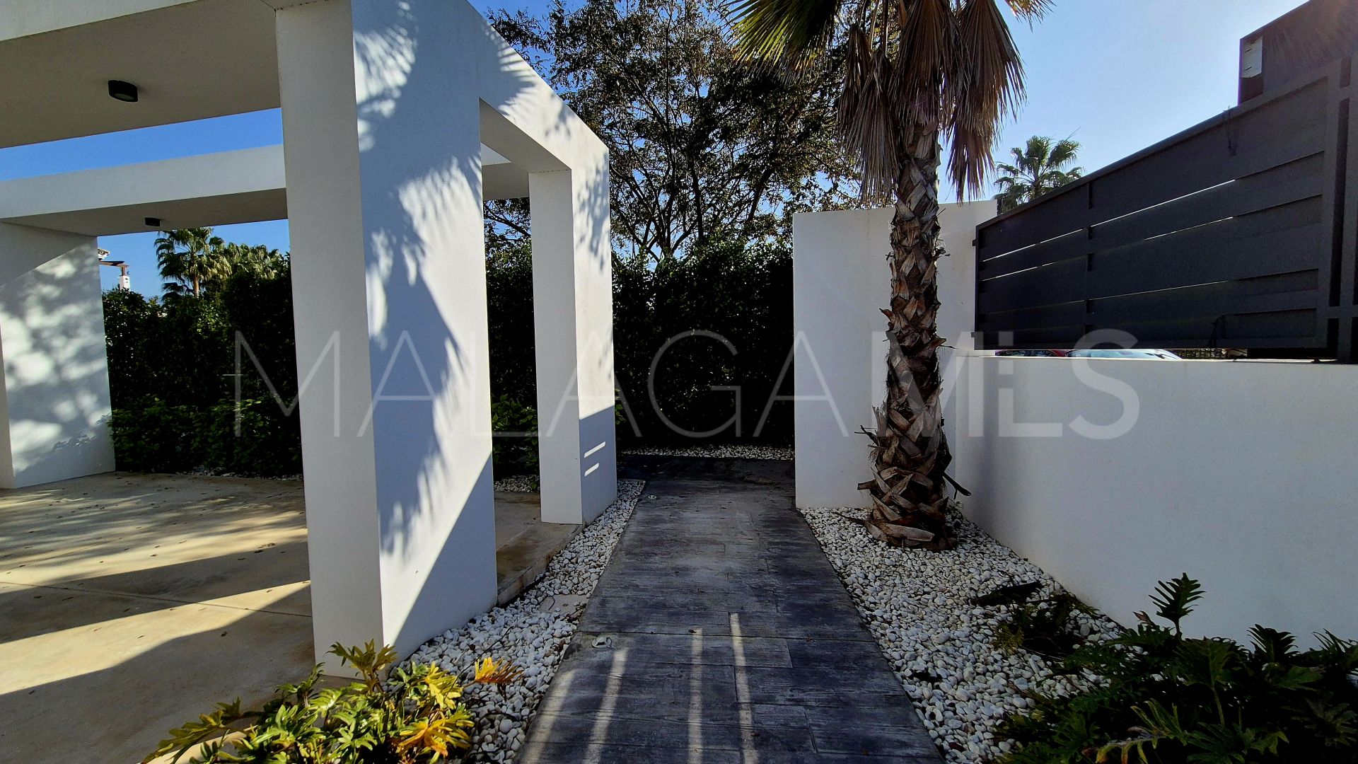 For sale Guadalmina Baja villa with 7 bedrooms