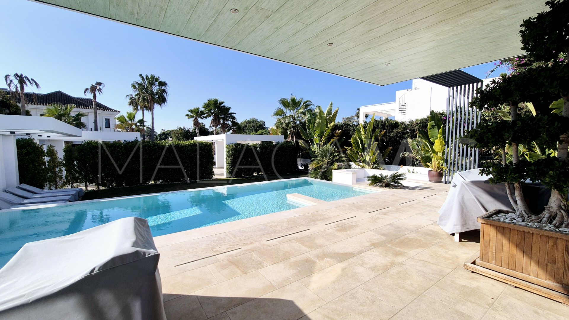 For sale Guadalmina Baja villa with 7 bedrooms