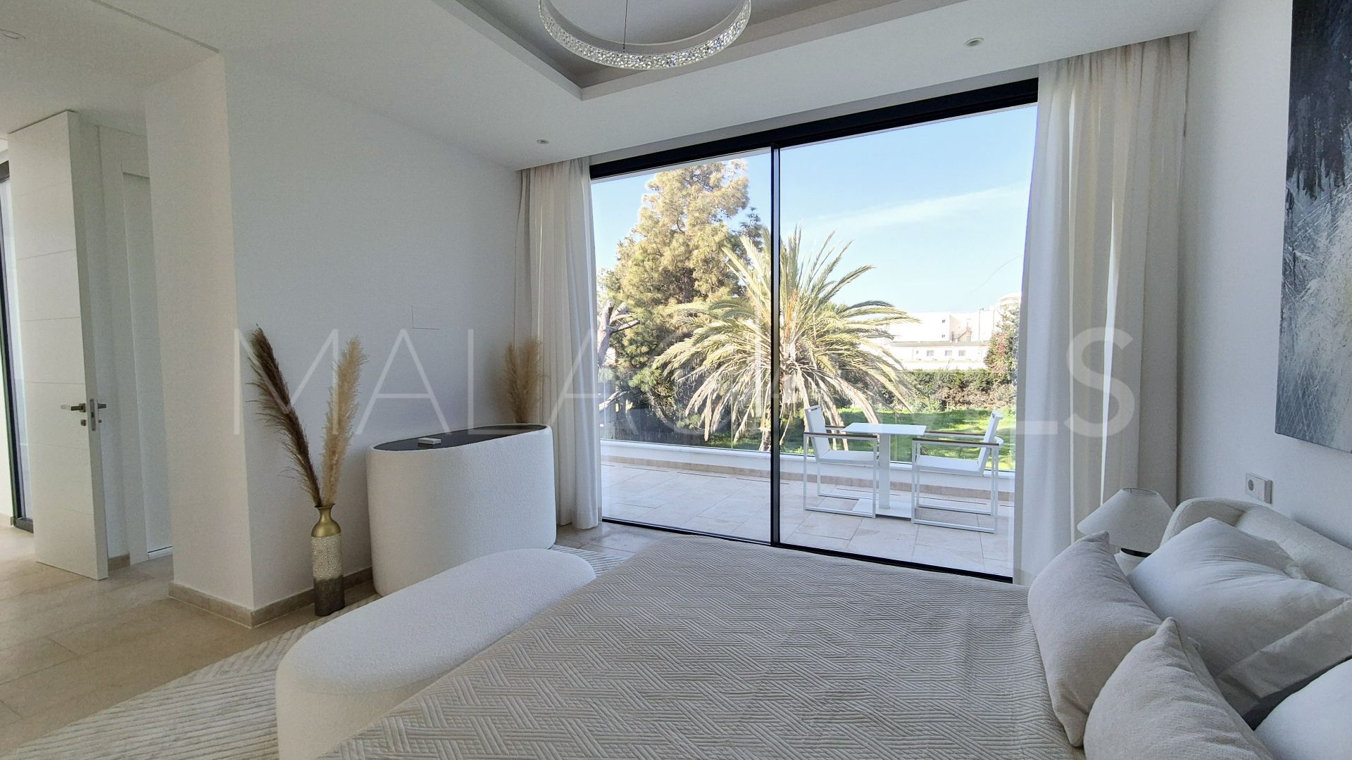 For sale Guadalmina Baja villa with 7 bedrooms