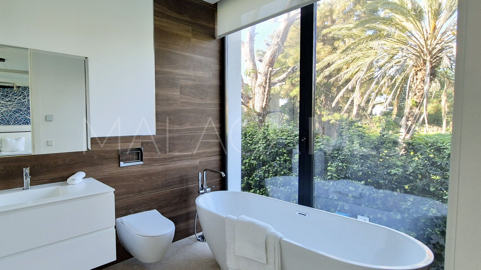 For sale Guadalmina Baja villa with 7 bedrooms