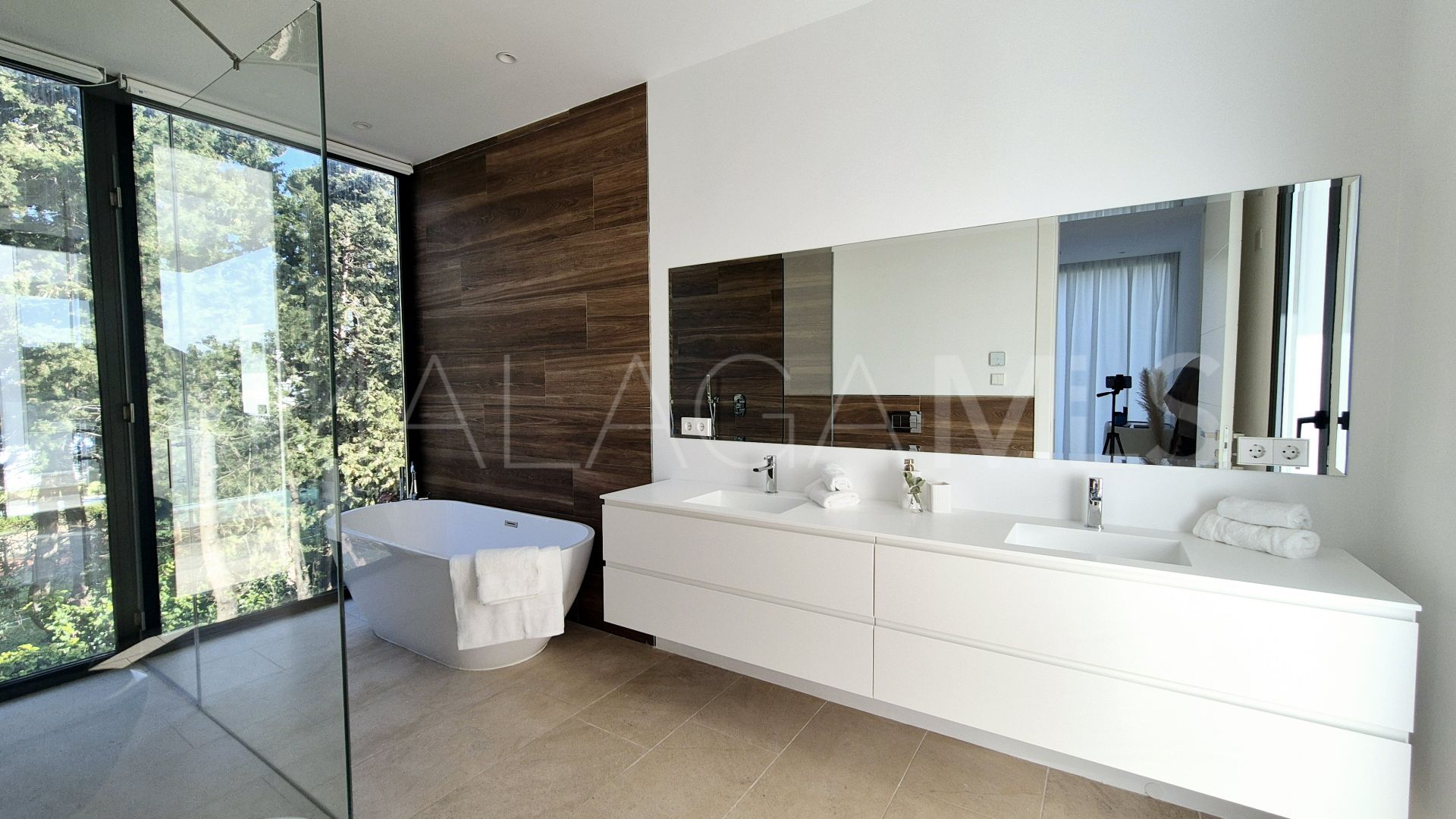 For sale Guadalmina Baja villa with 7 bedrooms
