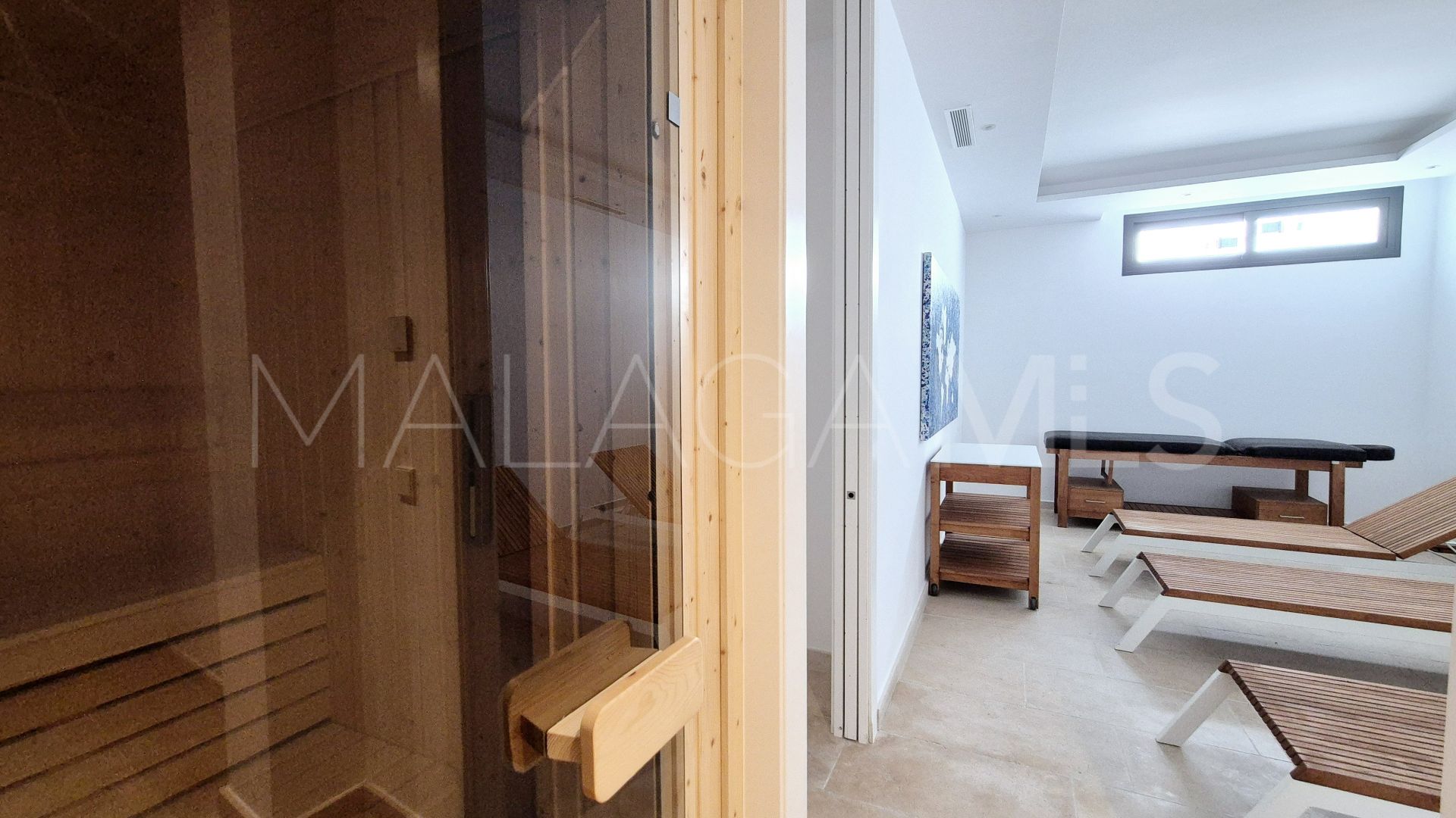 For sale Guadalmina Baja villa with 7 bedrooms