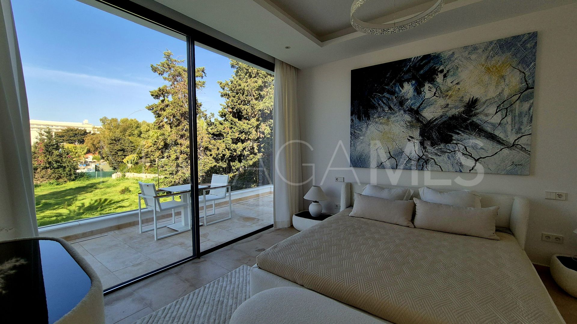 For sale Guadalmina Baja villa with 7 bedrooms