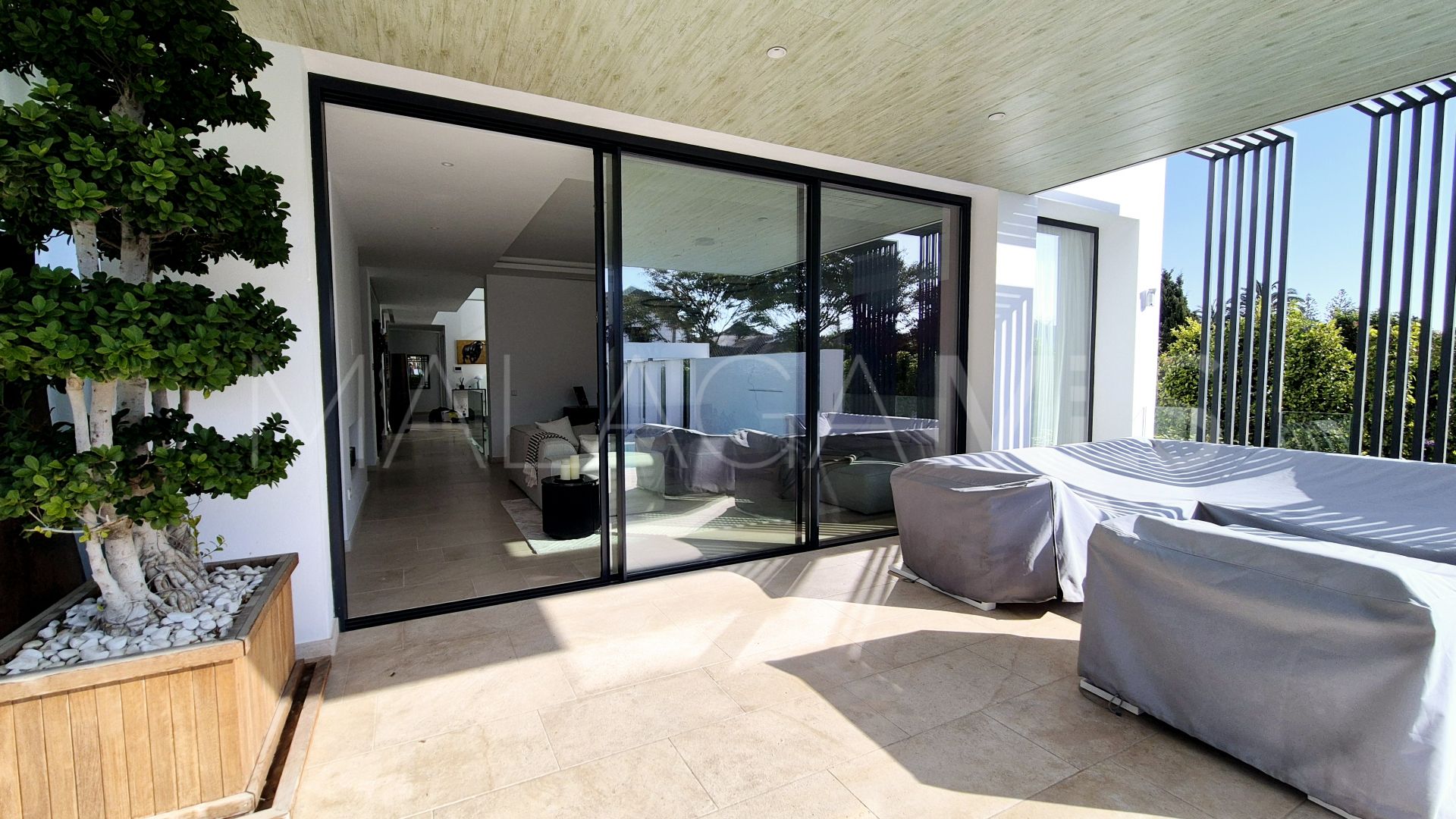 For sale Guadalmina Baja villa with 7 bedrooms