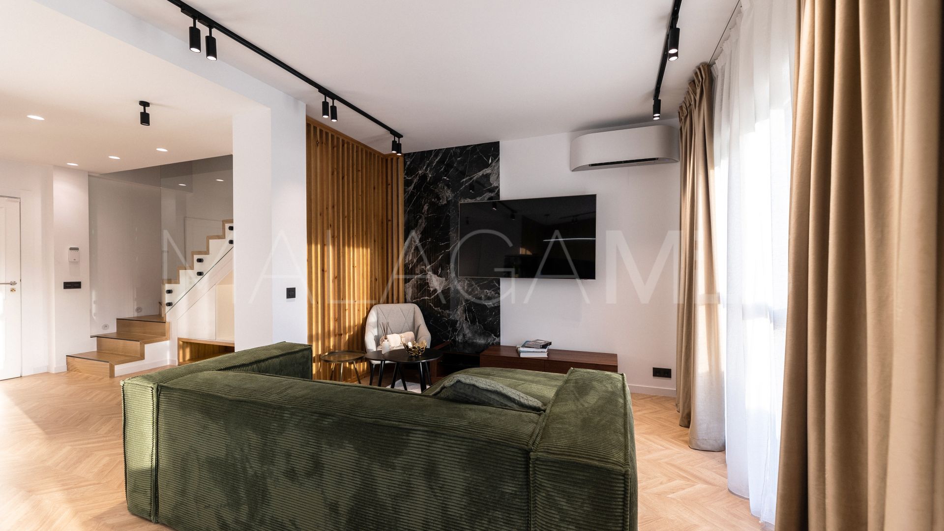 Buy atico duplex in La Quinta Hills de 3 bedrooms