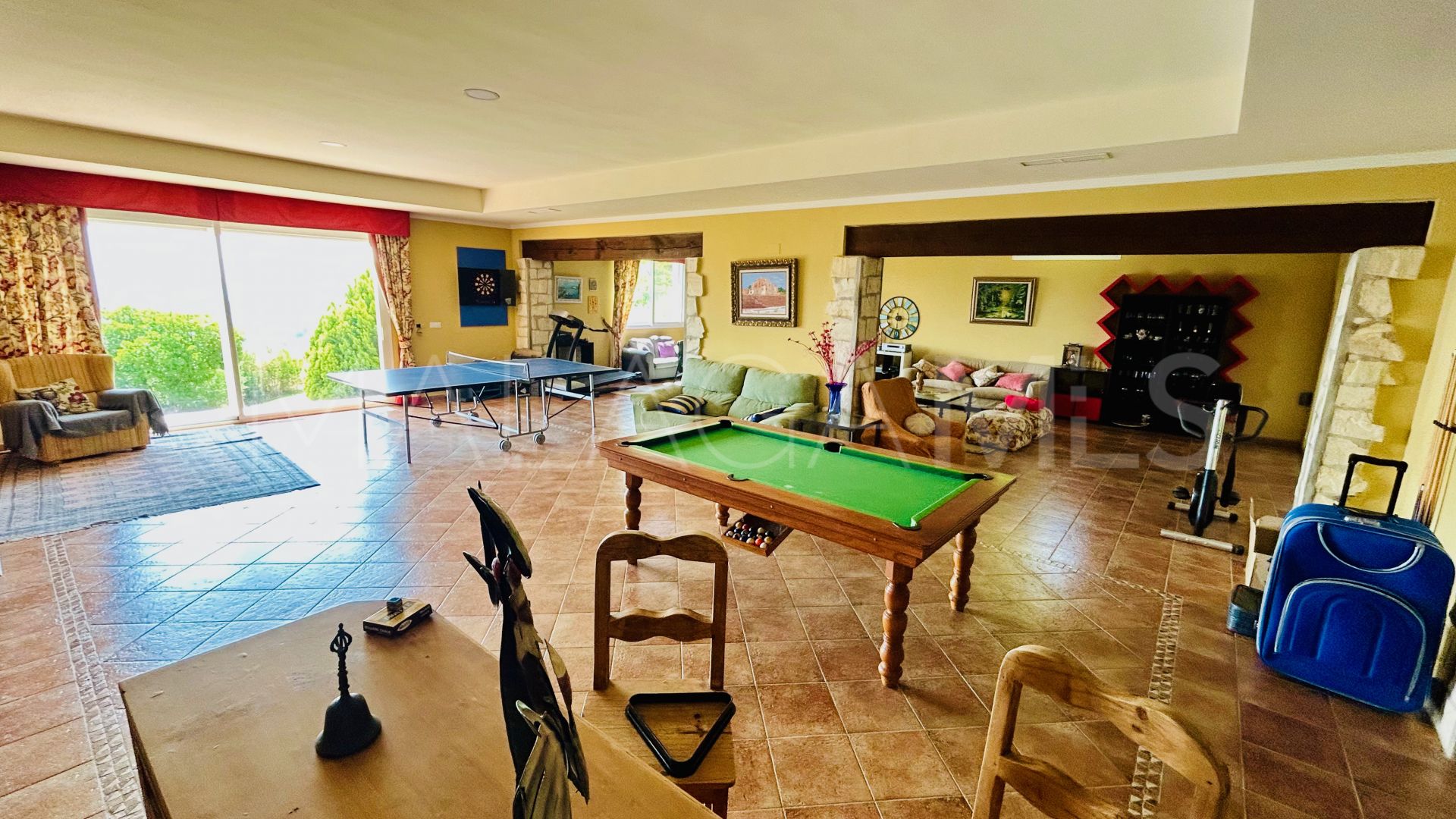 Villa for sale in Estepona Ost
