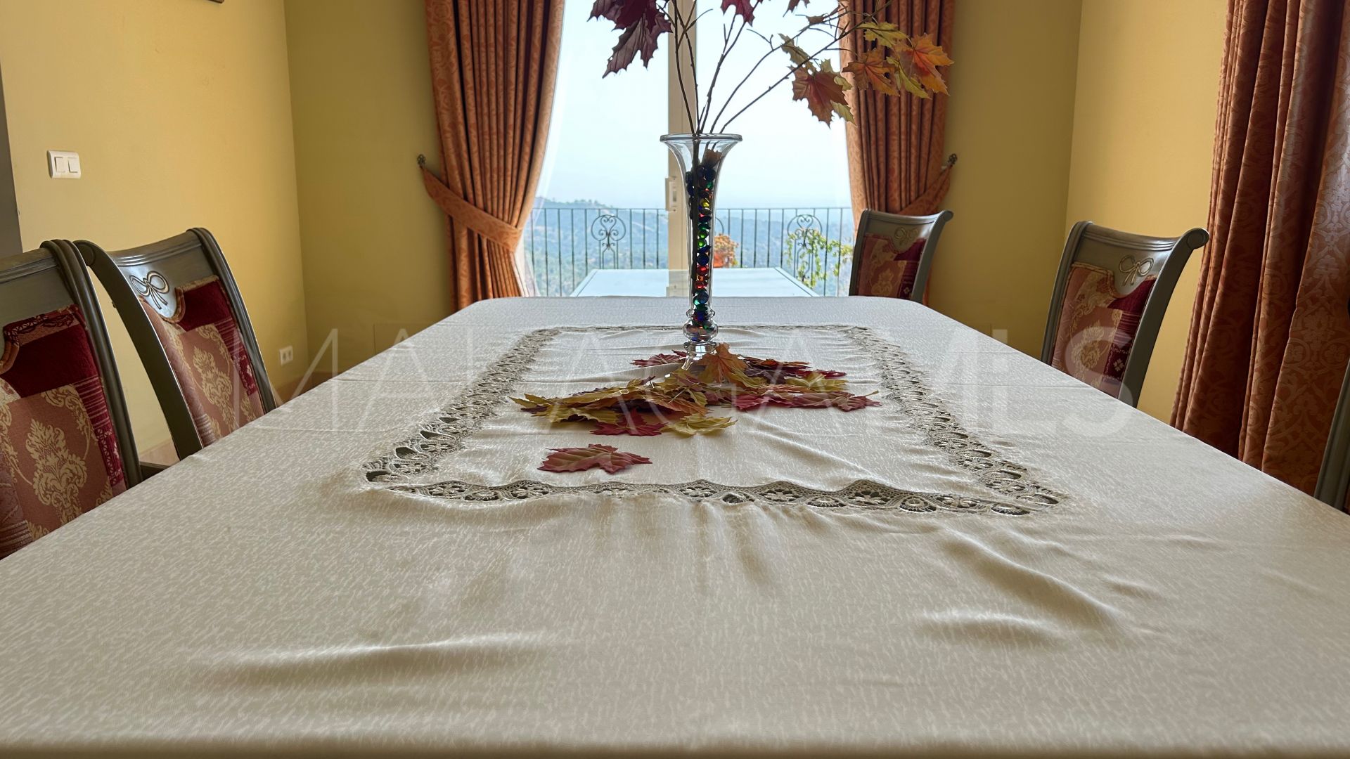 Villa for sale in Estepona Ost