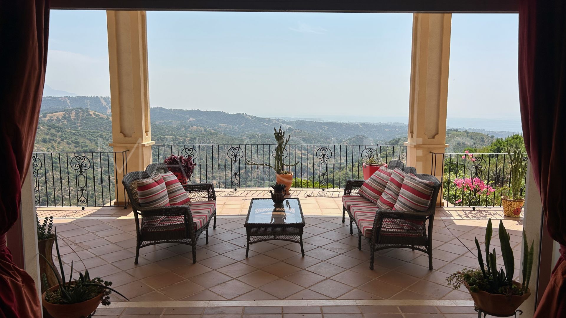 Villa for sale in Estepona Ost