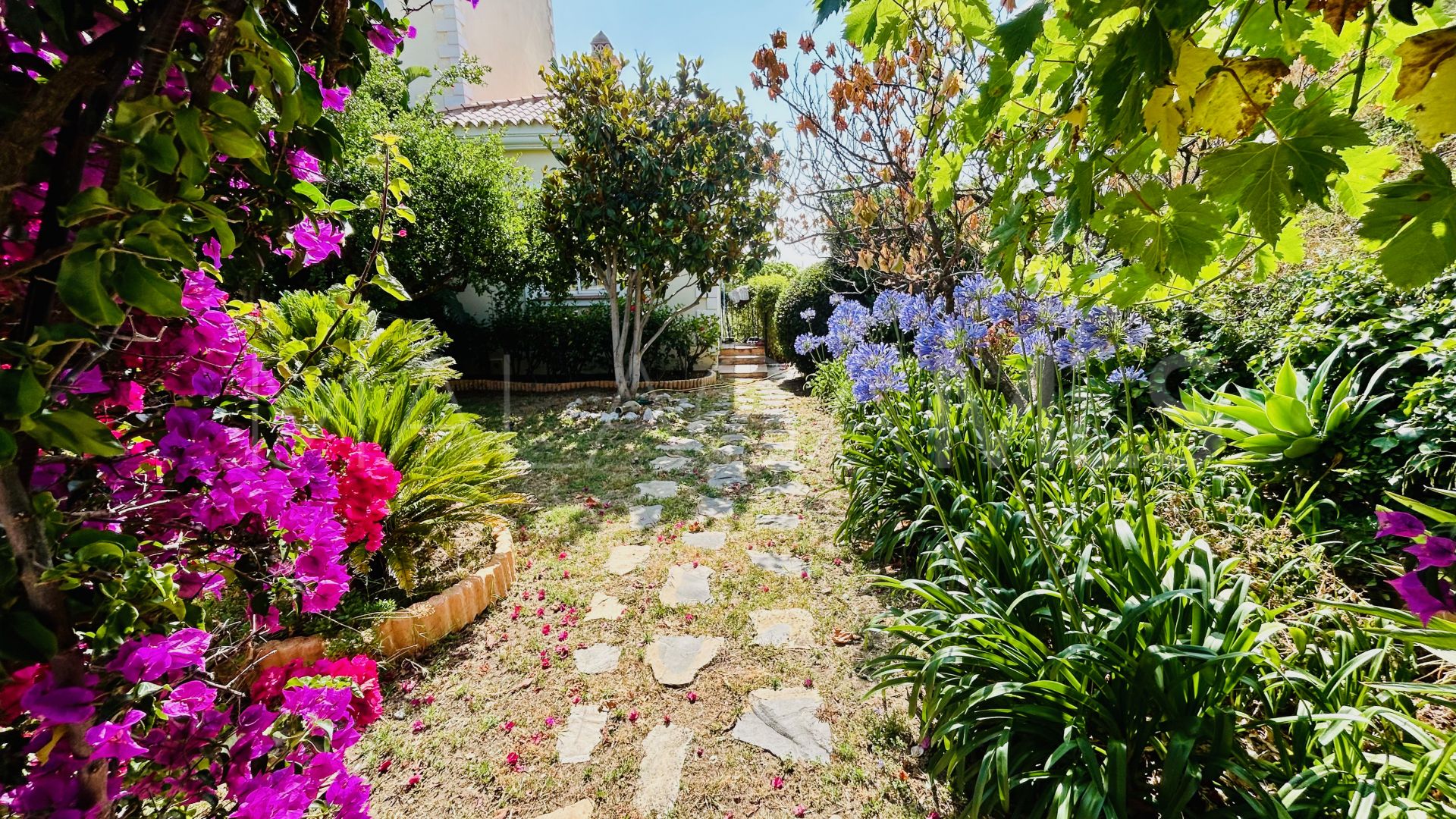 Villa for sale in Estepona Ost