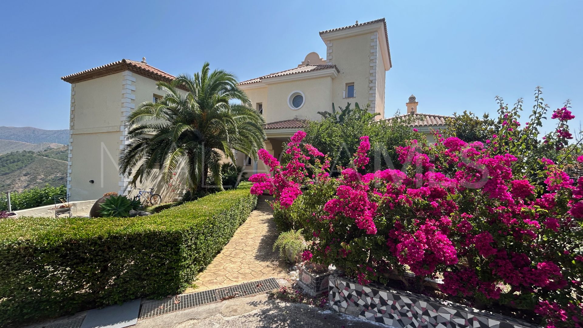 Villa for sale in Estepona Ost