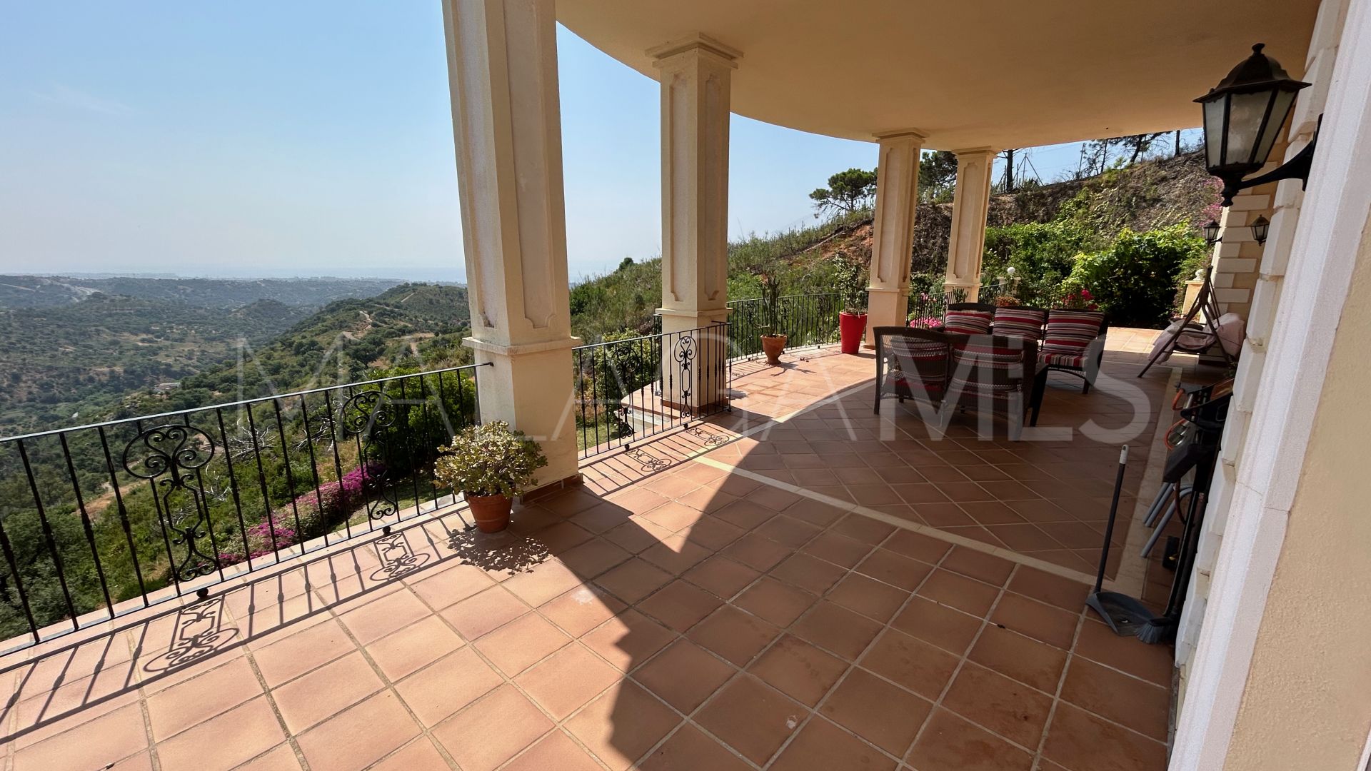 Villa for sale in Estepona Ost