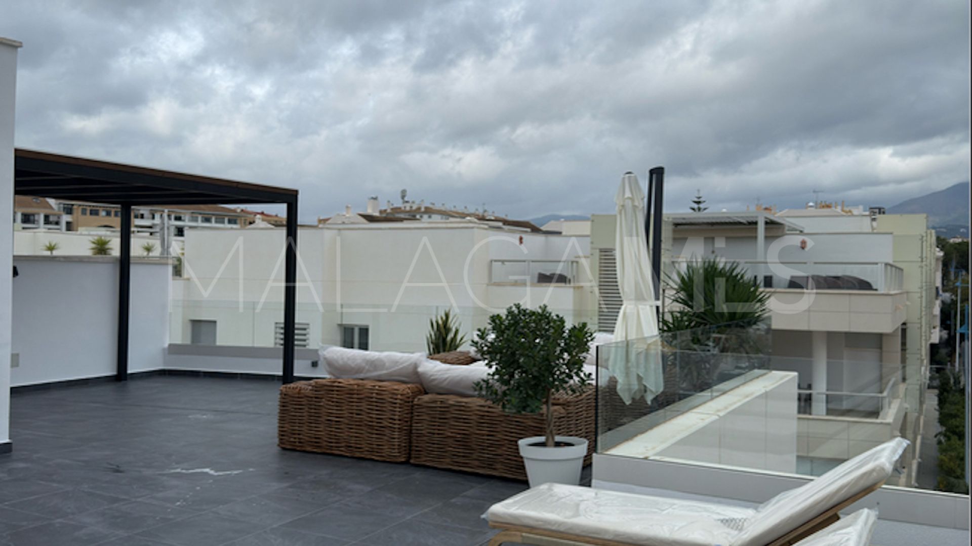 Appartement terrasse for sale in San Pedro de Alcantara