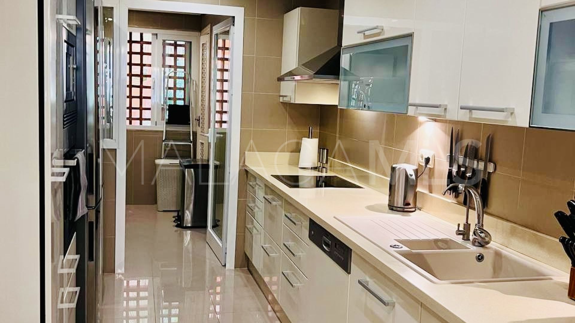 Lägenhet for sale in Nueva Andalucia