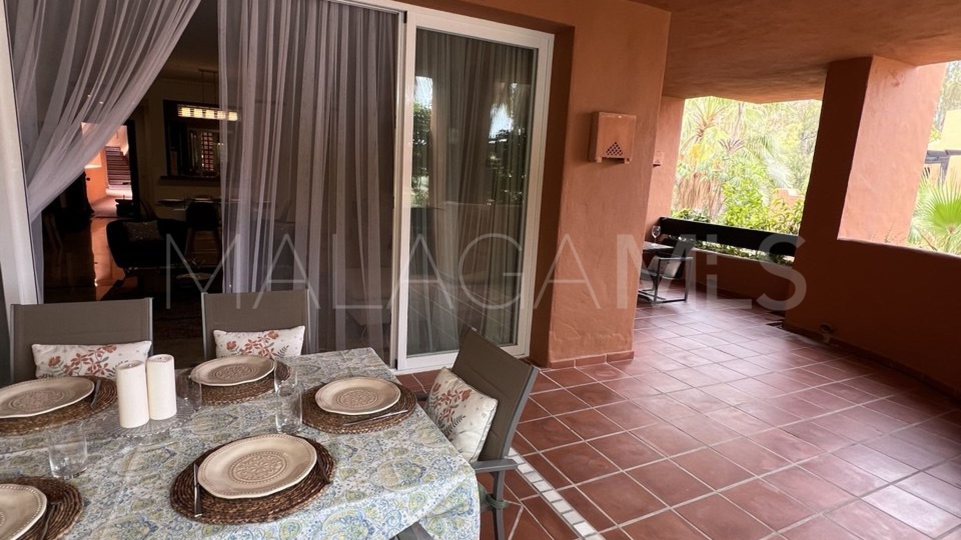 Lägenhet for sale in Nueva Andalucia
