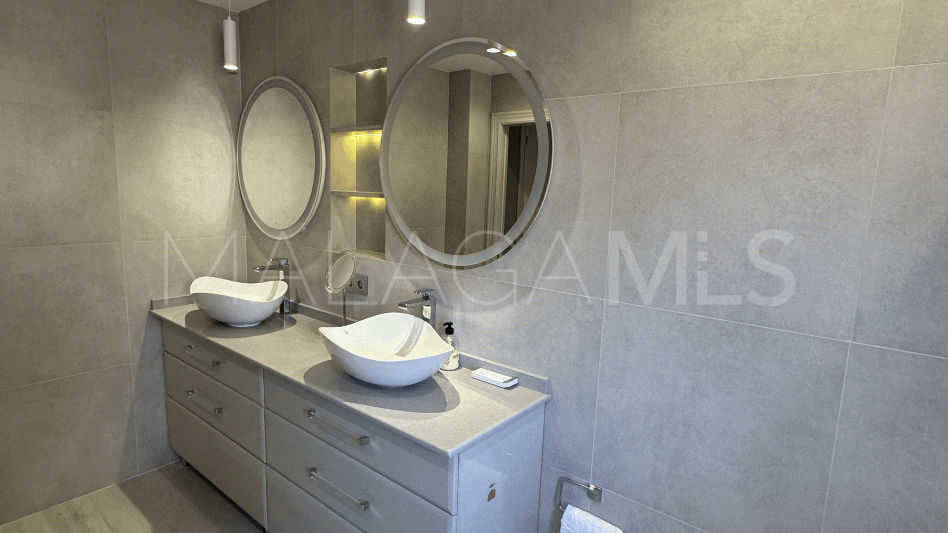 Atico duplex for sale in Paraiso Barronal