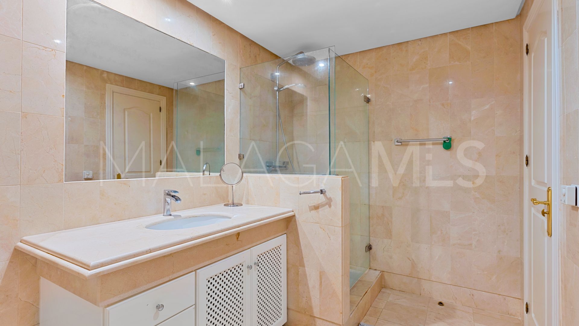 Sierra Blanca 3 bedrooms ground floor apartment for sale