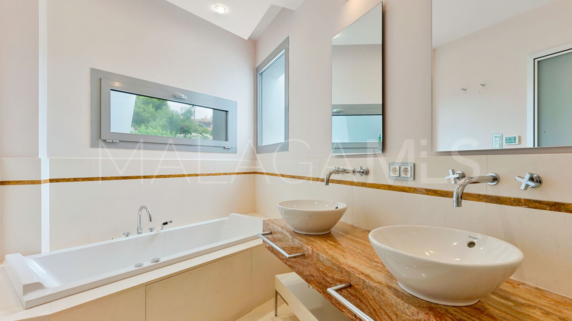 Maison de ville for sale in Sierra Blanca