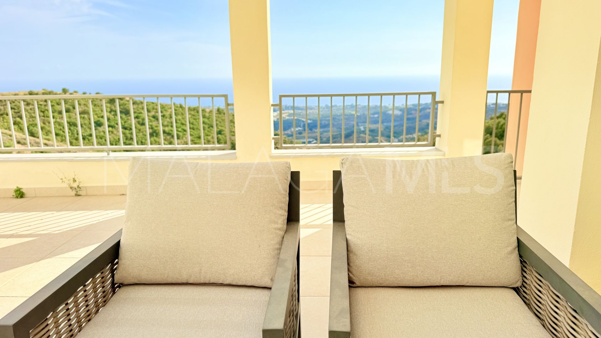 For sale 3 bedrooms penthouse in Los Altos de los Monteros