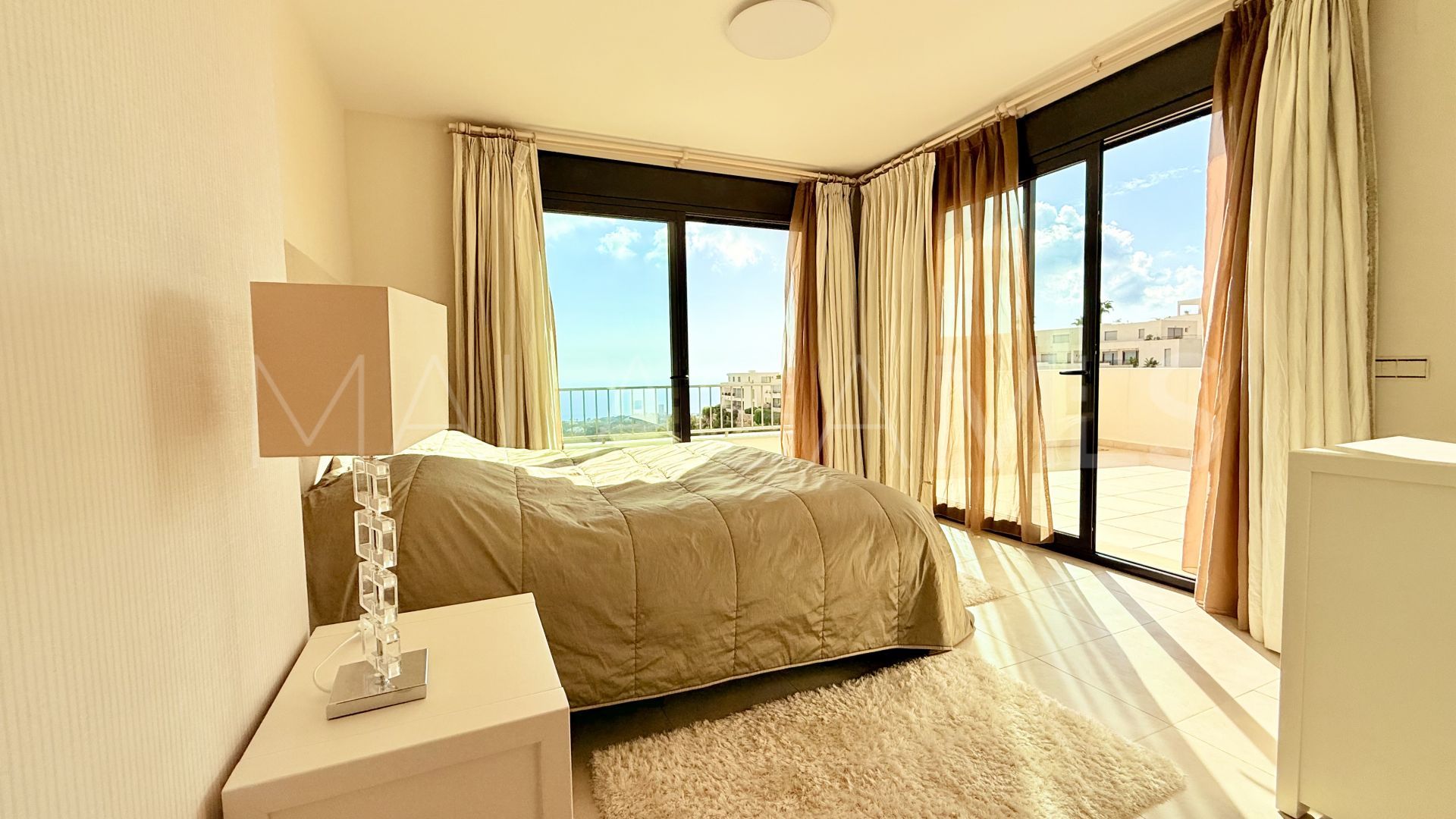 For sale 3 bedrooms penthouse in Los Altos de los Monteros