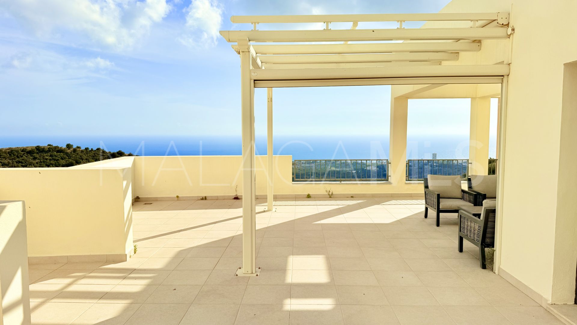 For sale 3 bedrooms penthouse in Los Altos de los Monteros