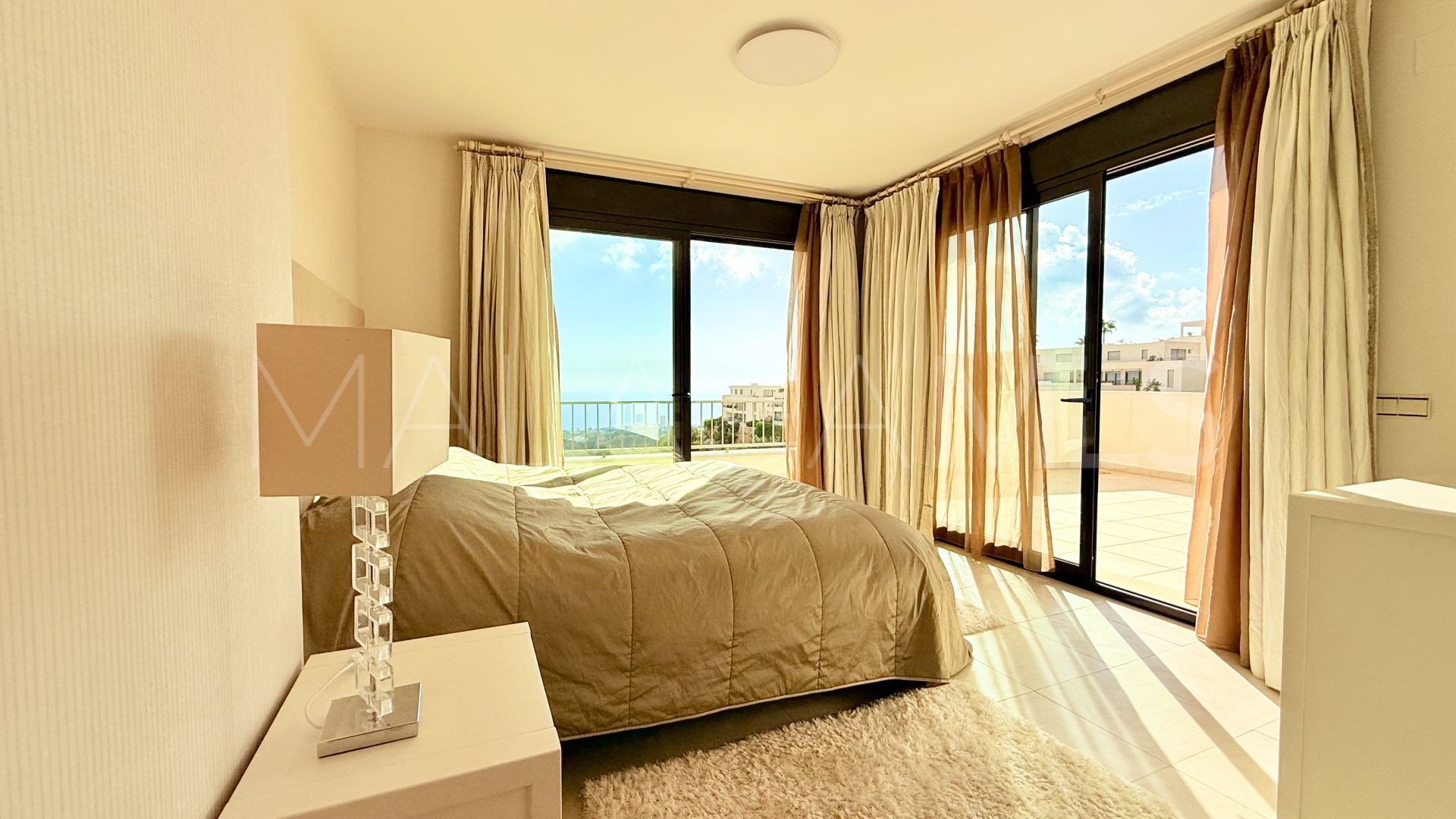 For sale 3 bedrooms penthouse in Los Altos de los Monteros