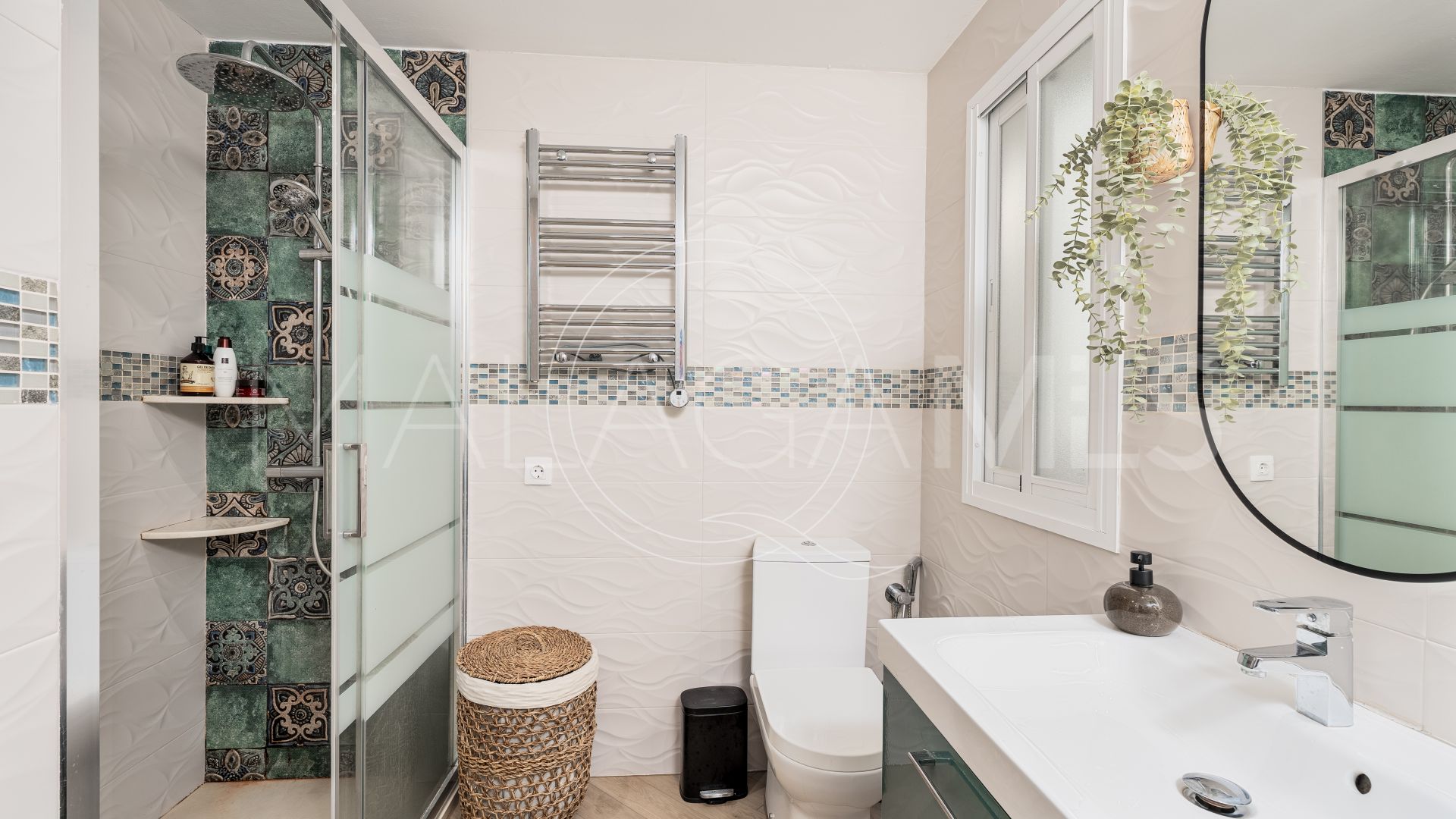 Parhus for sale in Bel Air