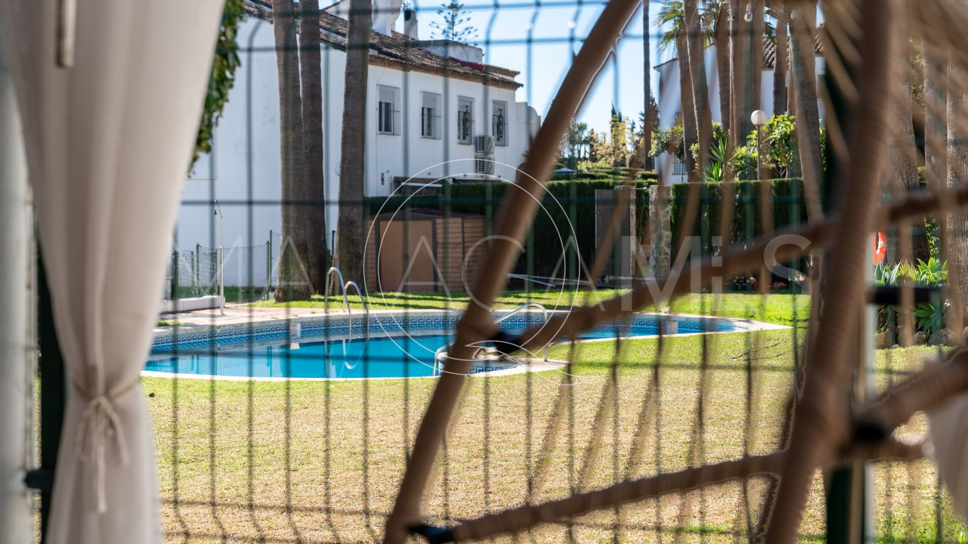 Parhus for sale in Bel Air