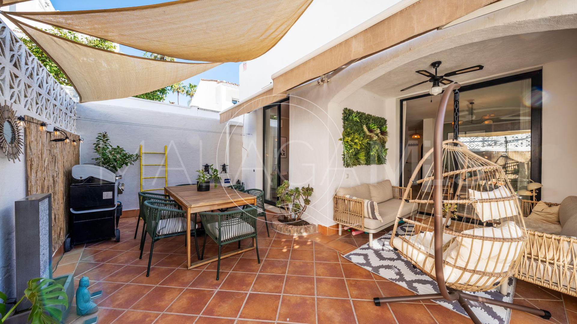 Parhus for sale in Bel Air