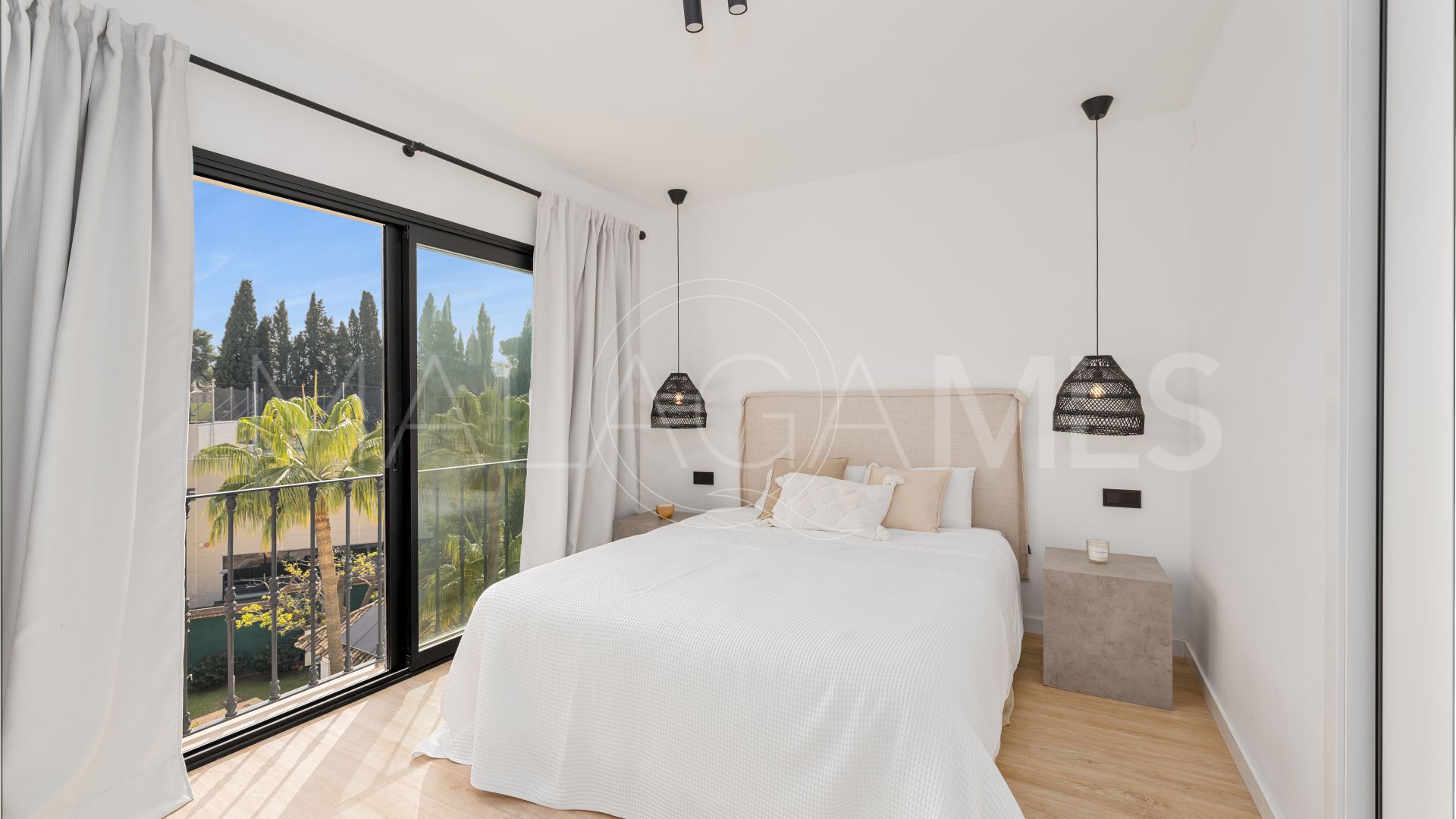 Los Pinos de Aloha duplex for sale