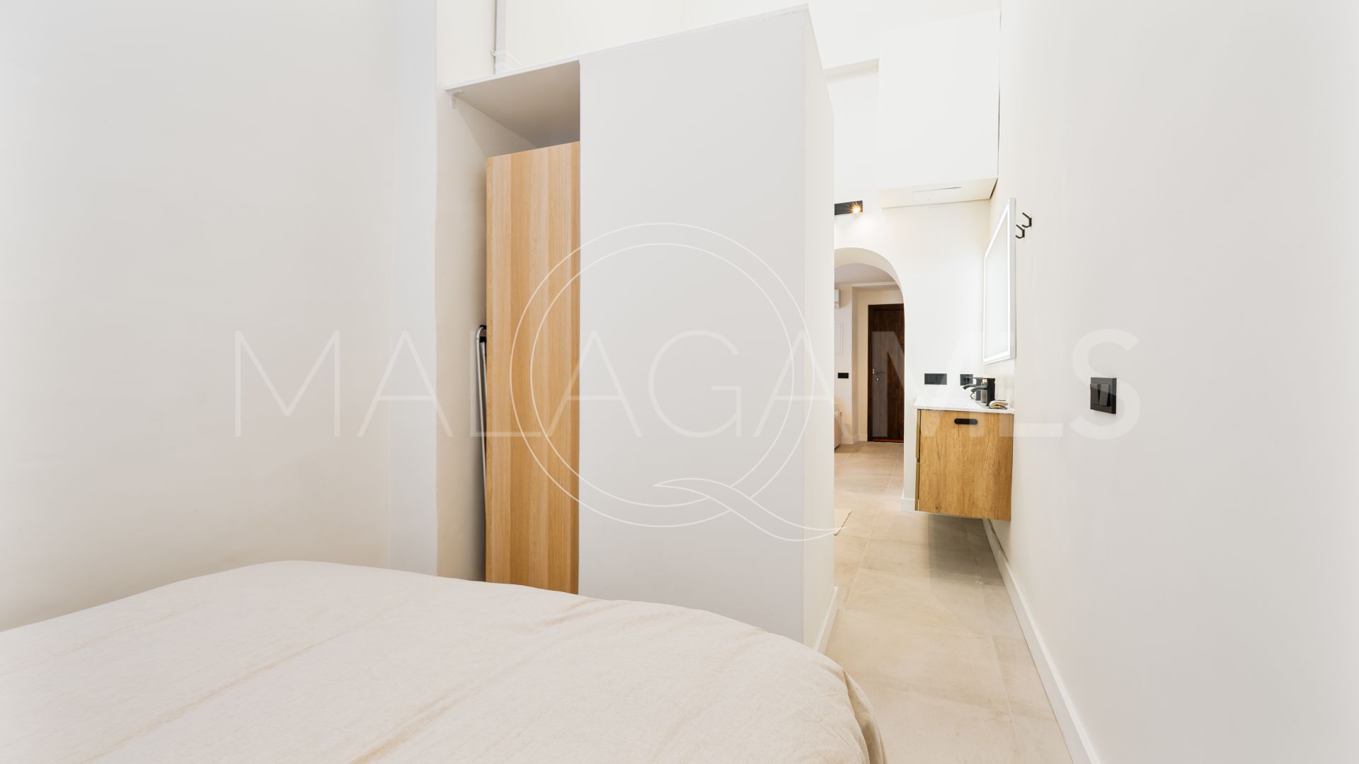 Estepona Old Town ground floor apartment for sale