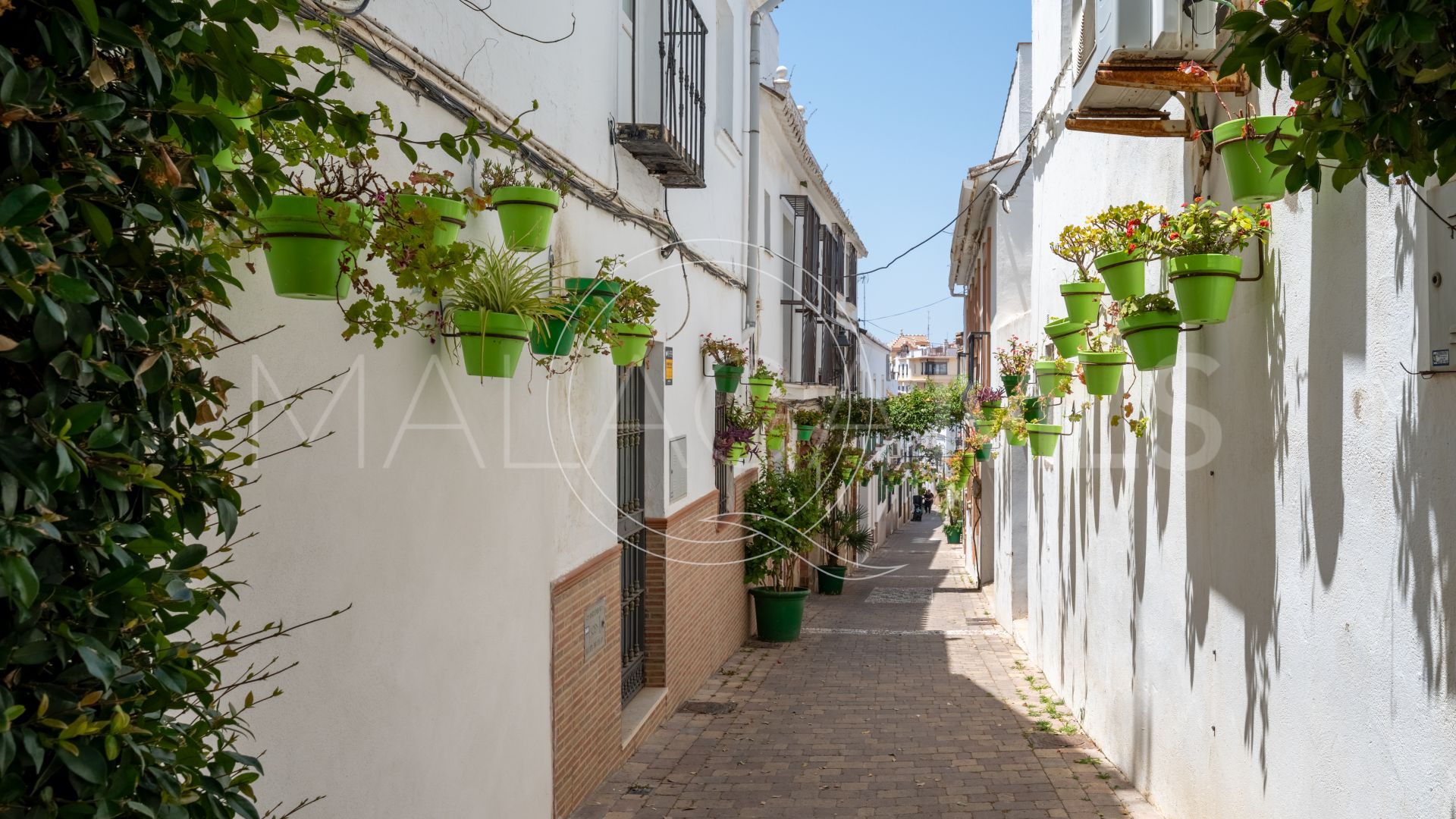 Estepona Old Town ground floor apartment for sale