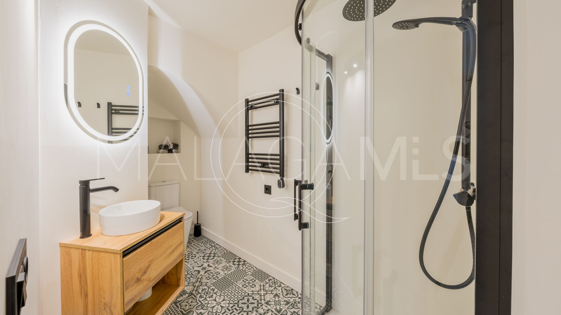 Estepona Old Town ground floor apartment for sale