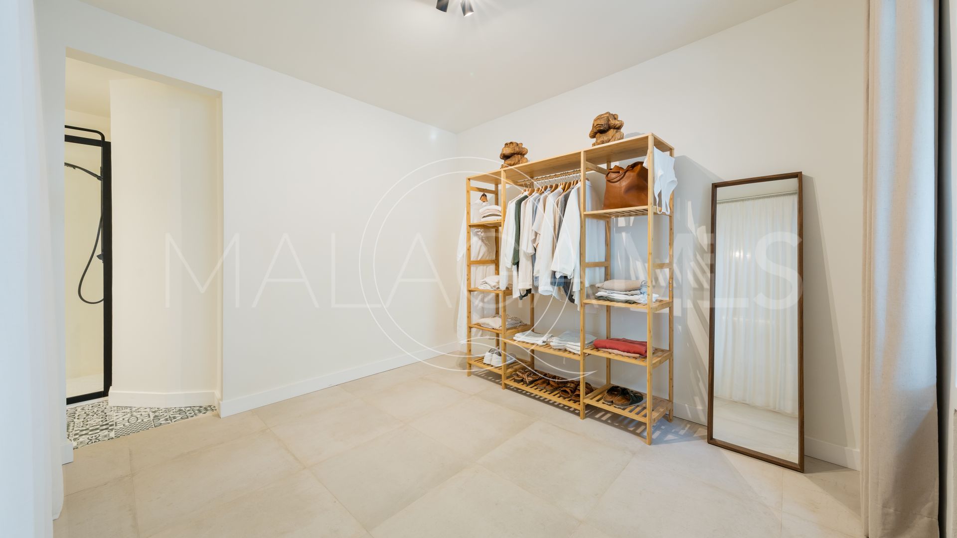 Estepona Old Town ground floor apartment for sale