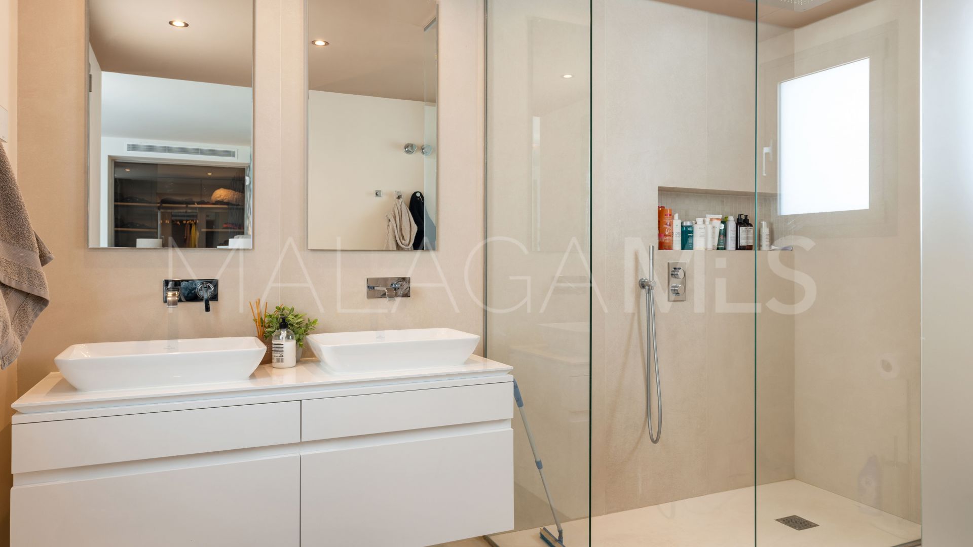 Penthaus for sale in 9 Lions Residences