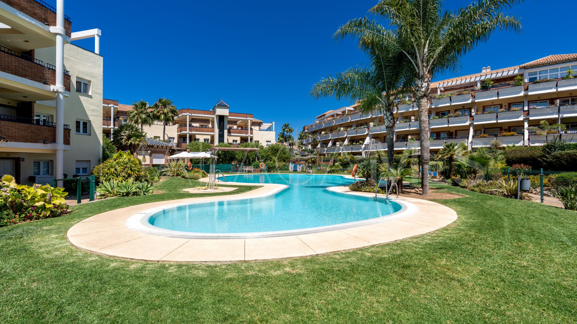 Apartamento for sale in Miraflores Golf with 2 bedrooms