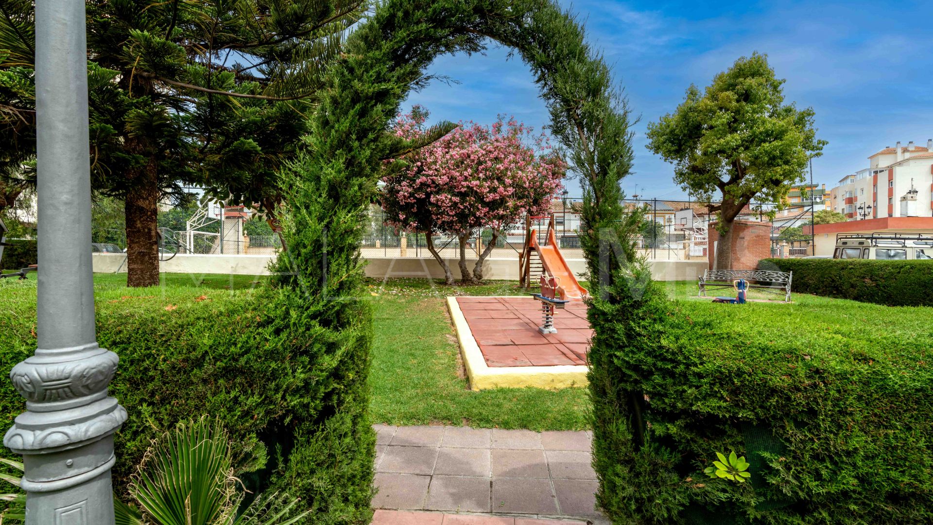 Buy 2 bedrooms apartment in Fuengirola Puerto
