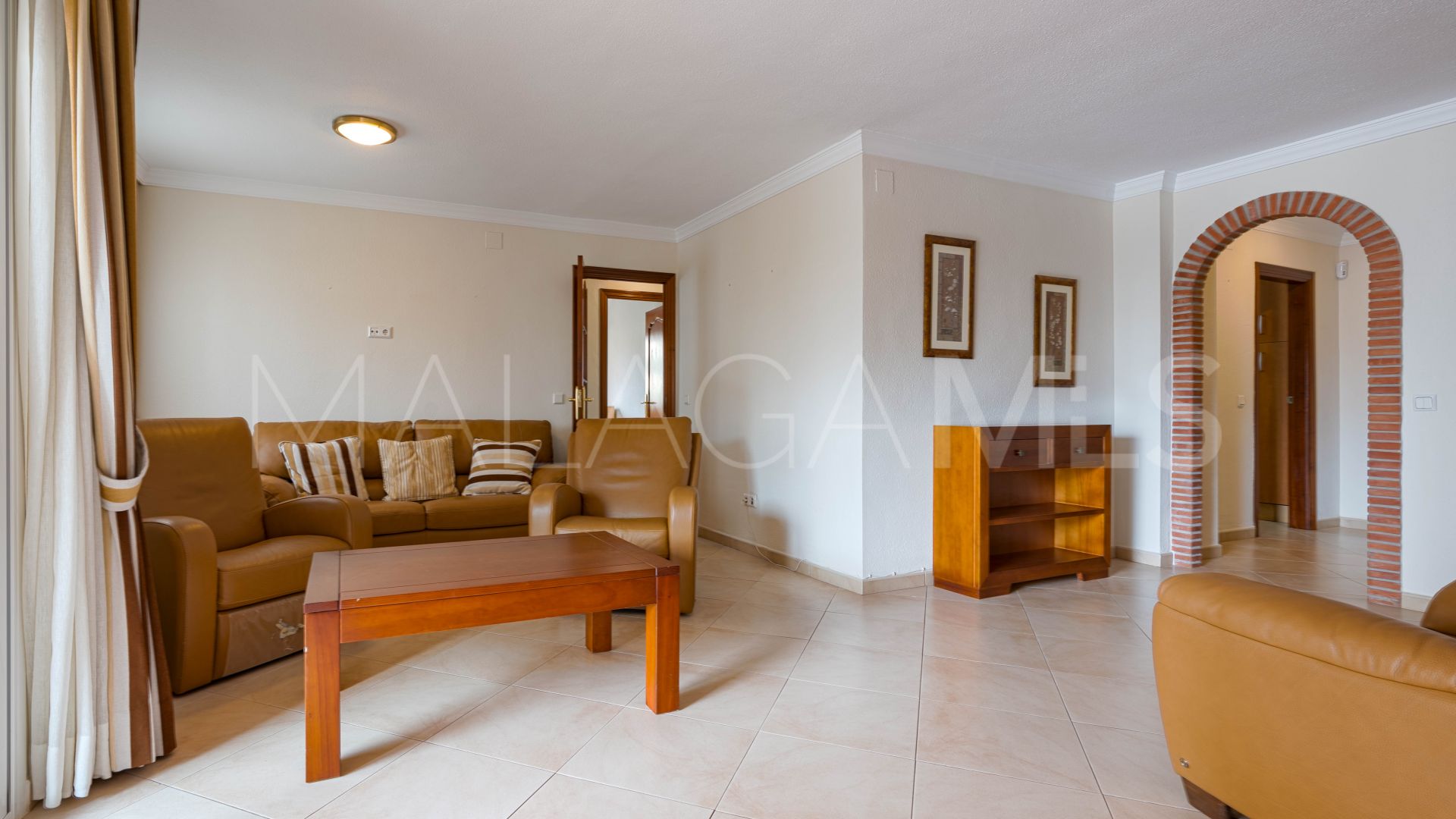 Buy 2 bedrooms apartment in Fuengirola Puerto