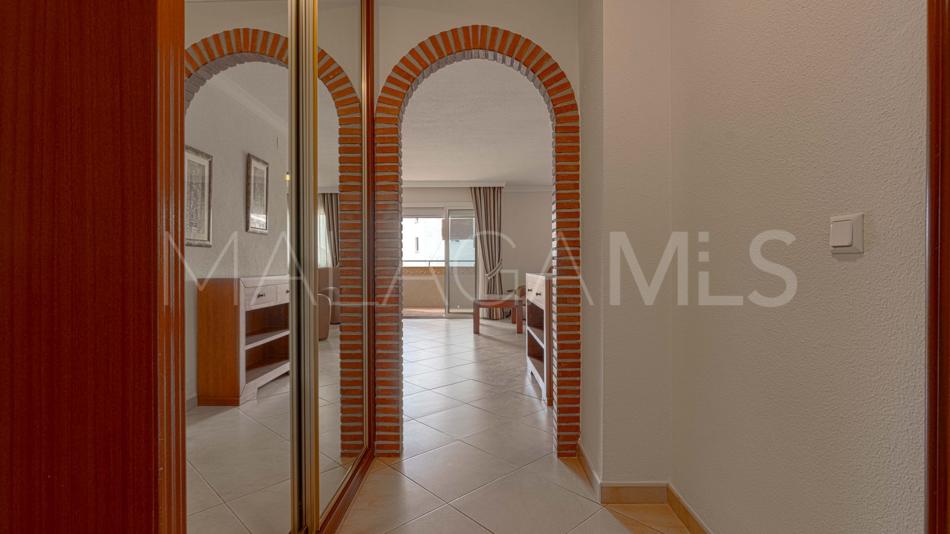 Buy 2 bedrooms apartment in Fuengirola Puerto